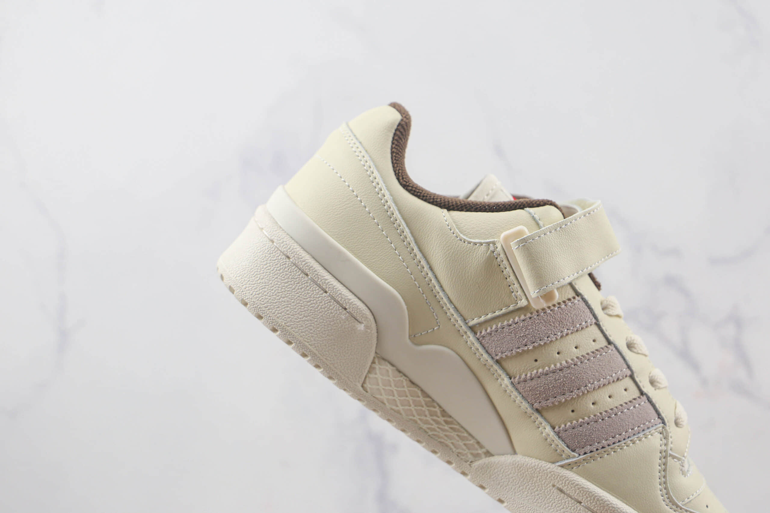 阿迪达斯Adidas originals Forum 84 low莆田纯原复刻Forum84魔术贴复古板鞋原档案数据开发 货号:GV6707