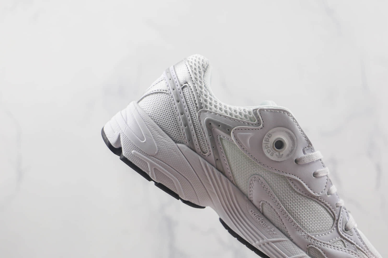 阿迪达斯adidas original Astir天花板纯原版本三叶草Astir纯白色复古跑鞋原楦头纸板打造 货号:GY5565