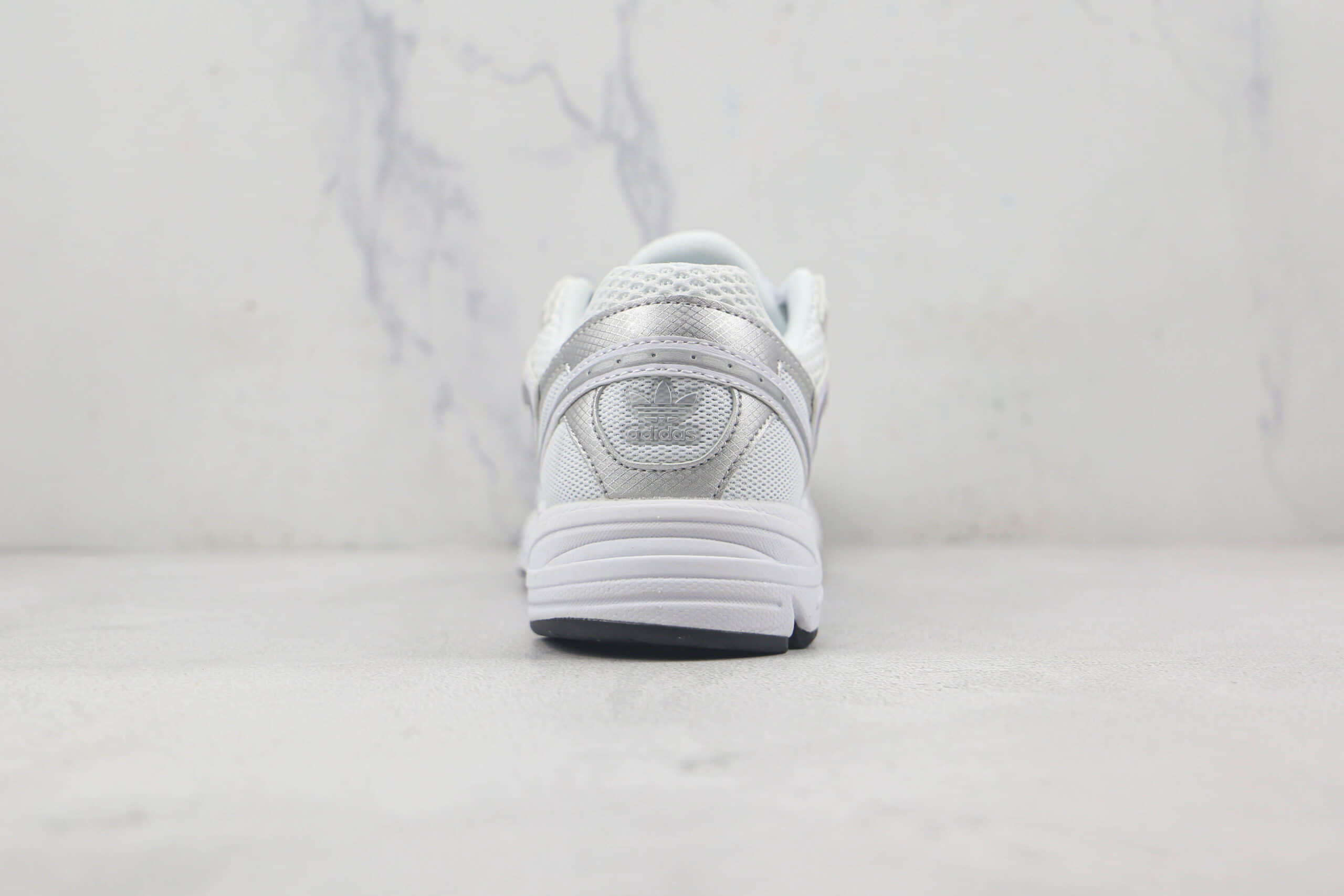 阿迪达斯adidas original Astir天花板纯原版本三叶草Astir纯白色复古跑鞋原楦头纸板打造 货号:GY5565