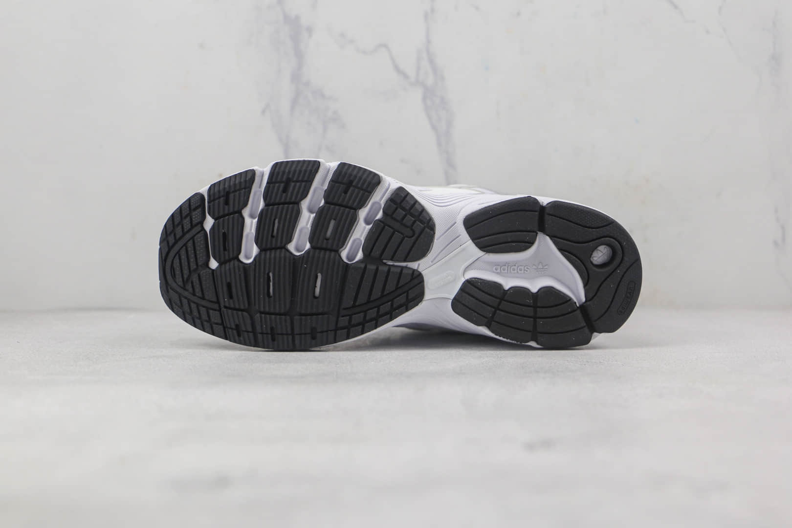 阿迪达斯adidas original Astir天花板纯原版本三叶草Astir纯白色复古跑鞋原楦头纸板打造 货号:GY5565