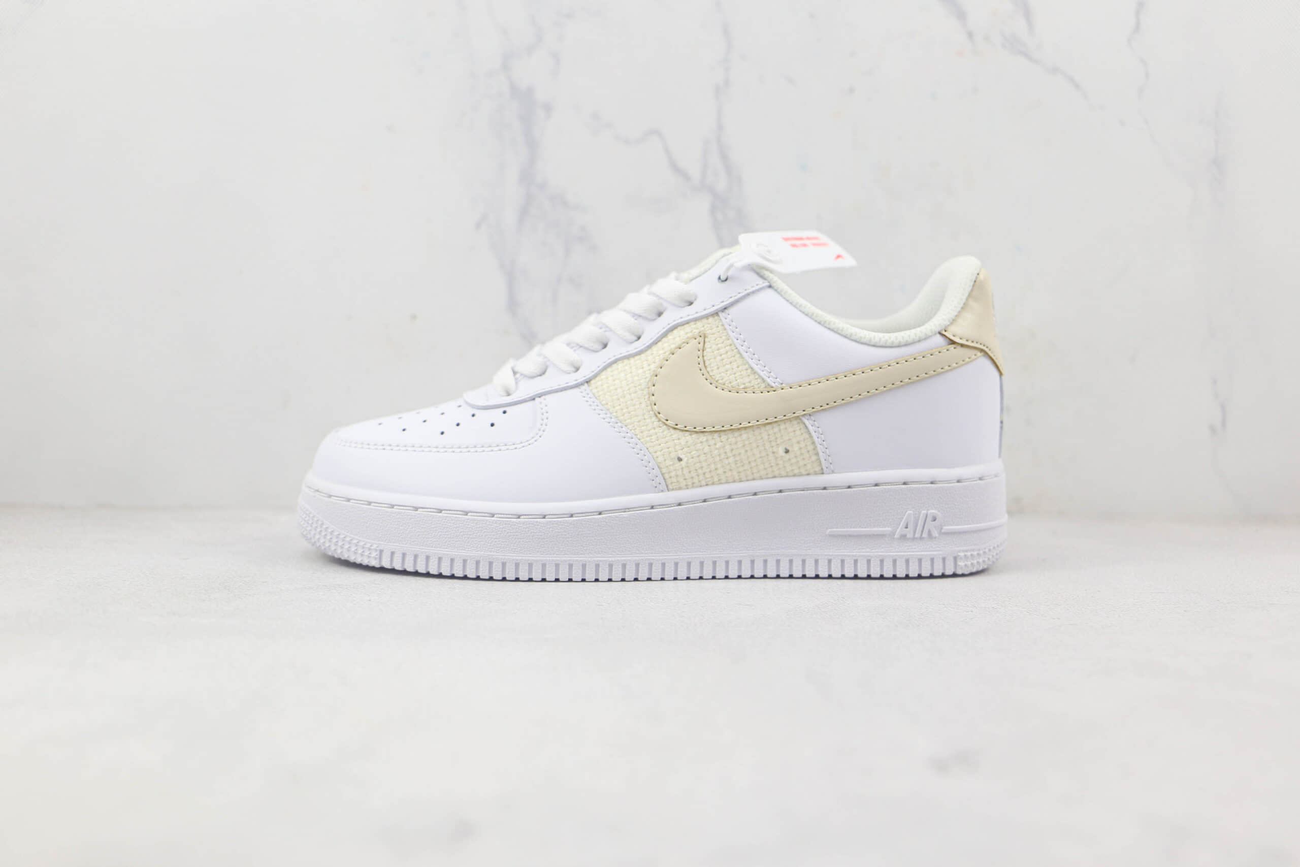 耐克Nike Air Force 1 07 Low莆田纯原复刻低帮空军一号白面黄钩板鞋内置气垫 货号:DJ9945-100