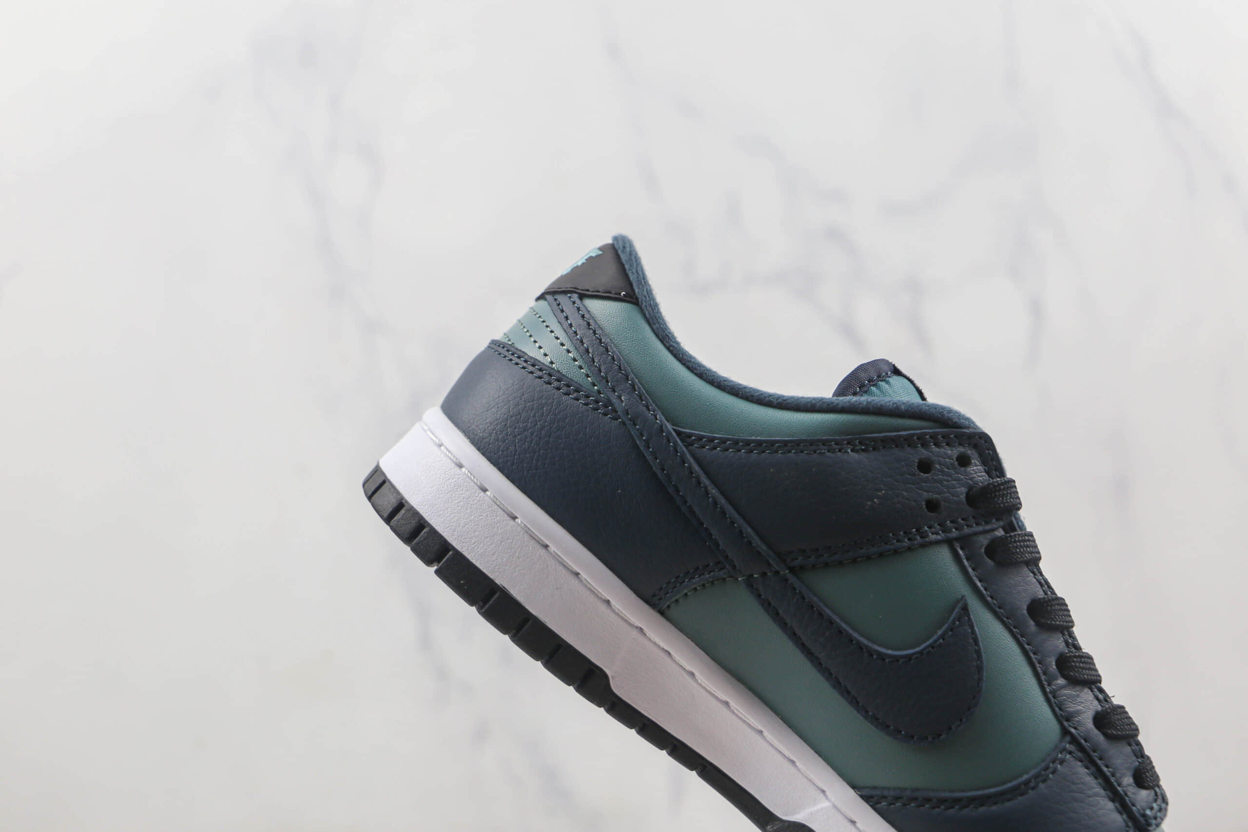 耐克Nike SB Dunk Low天花板版本低帮SB DUNK暗夜绿配色板鞋内置气垫原楦头纸板打造 货号:DR9705-300