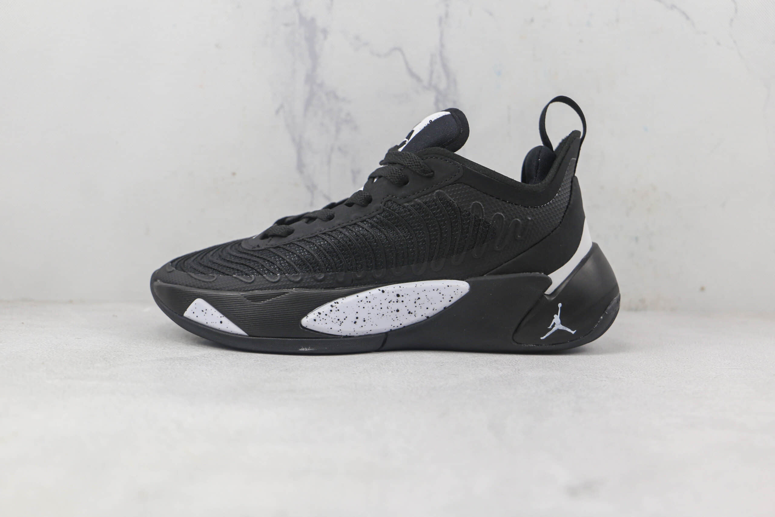 乔丹Air Jordan Luka 1 PF莆田纯原复刻卢卡东契奇黑白色实战篮球鞋原档案数据开发 货号：DQ7689-001