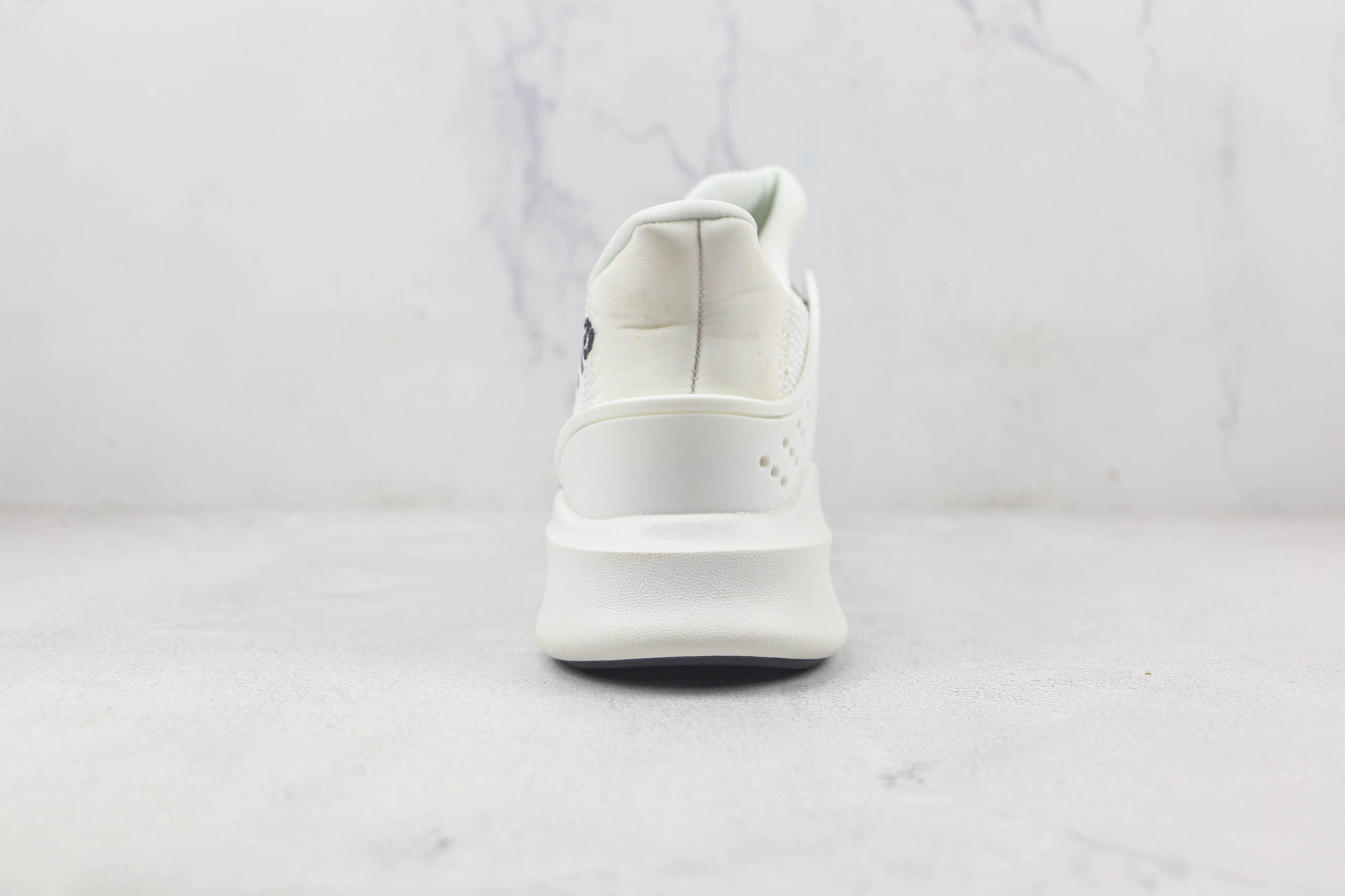 阿迪达斯Adidas EQT BASK ADV x Supreme联名款纯原版本白黑色支撑者系列复古慢跑鞋原楦头纸板打造 货号：FW4288