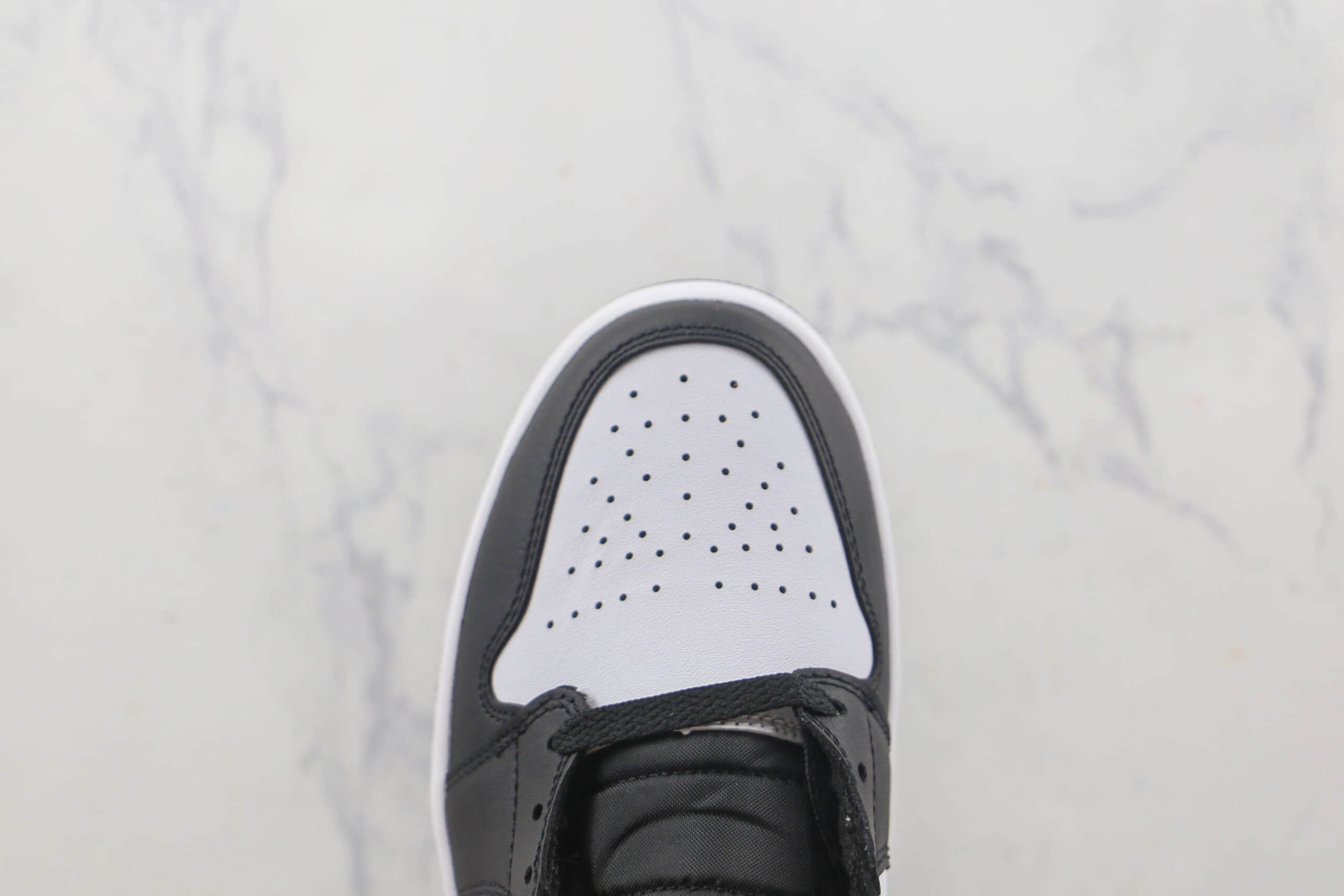 乔丹Air Jordan 1 Mid White Tan Navy天花板纯原版本中帮AJ1白黑皮粉扎染配色板鞋原楦头纸板打造 货号:DM1200-001