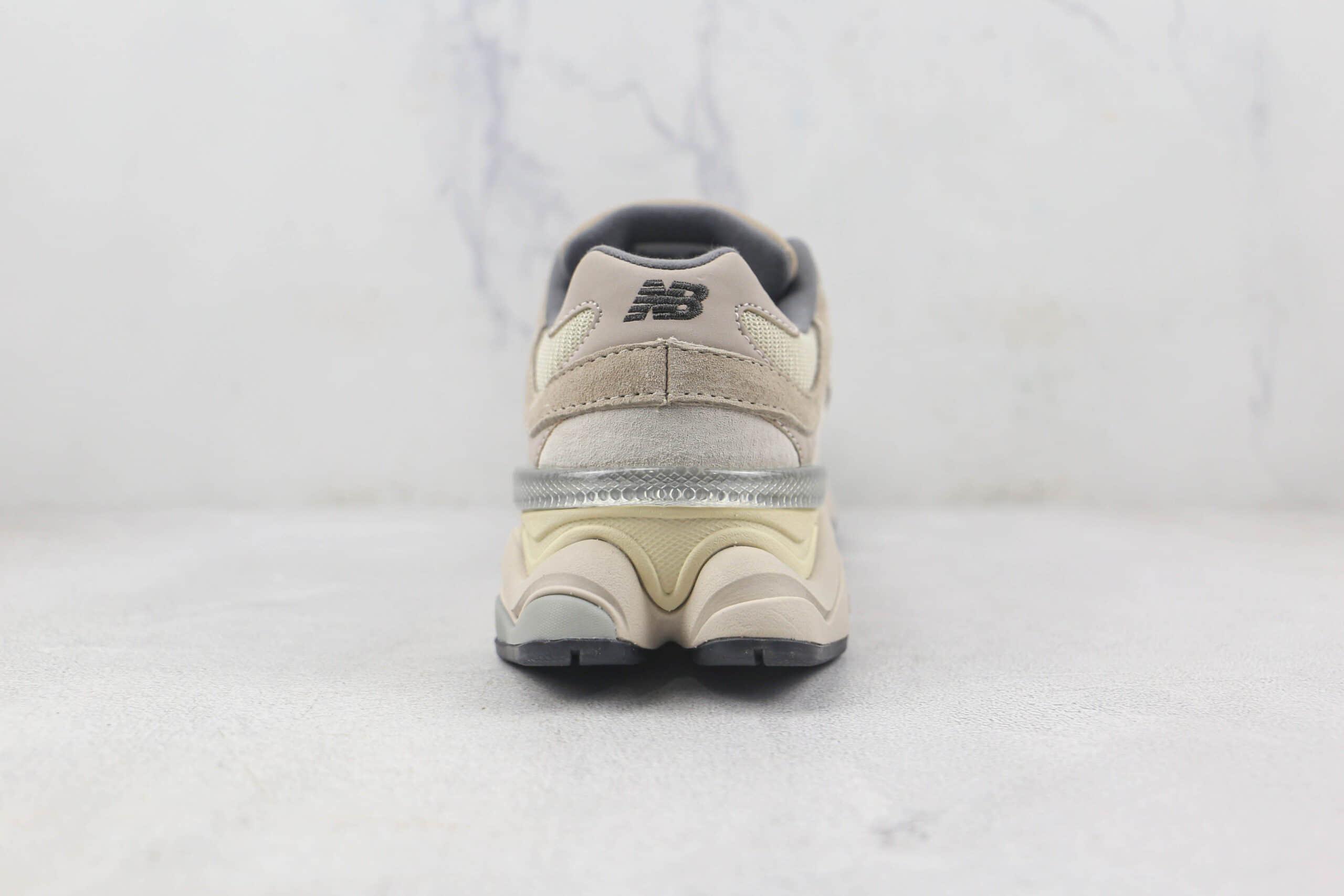 新百伦New Balance 9060 Inside Voices x JF Joe Freshgoods联名款莆田纯原复刻版本NB9060复古灰粉色老爹风跑步鞋原盒原标 货号:U9060MAC
