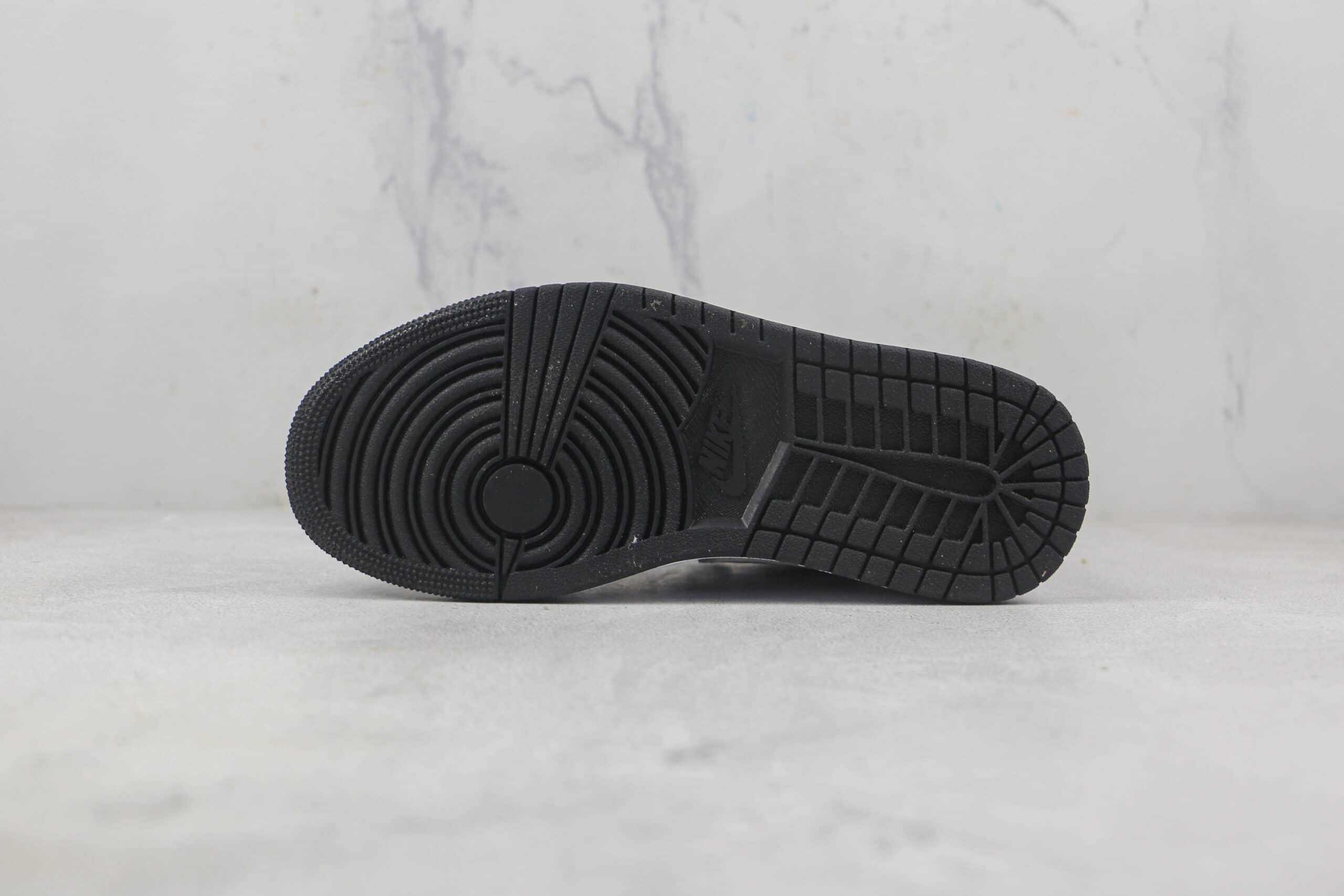 乔丹Air Jordan 1 Low莆田天花板纯原复刻版本低帮AJ1黑白熊猫板鞋原鞋开模一比一打造 货号:553560-101