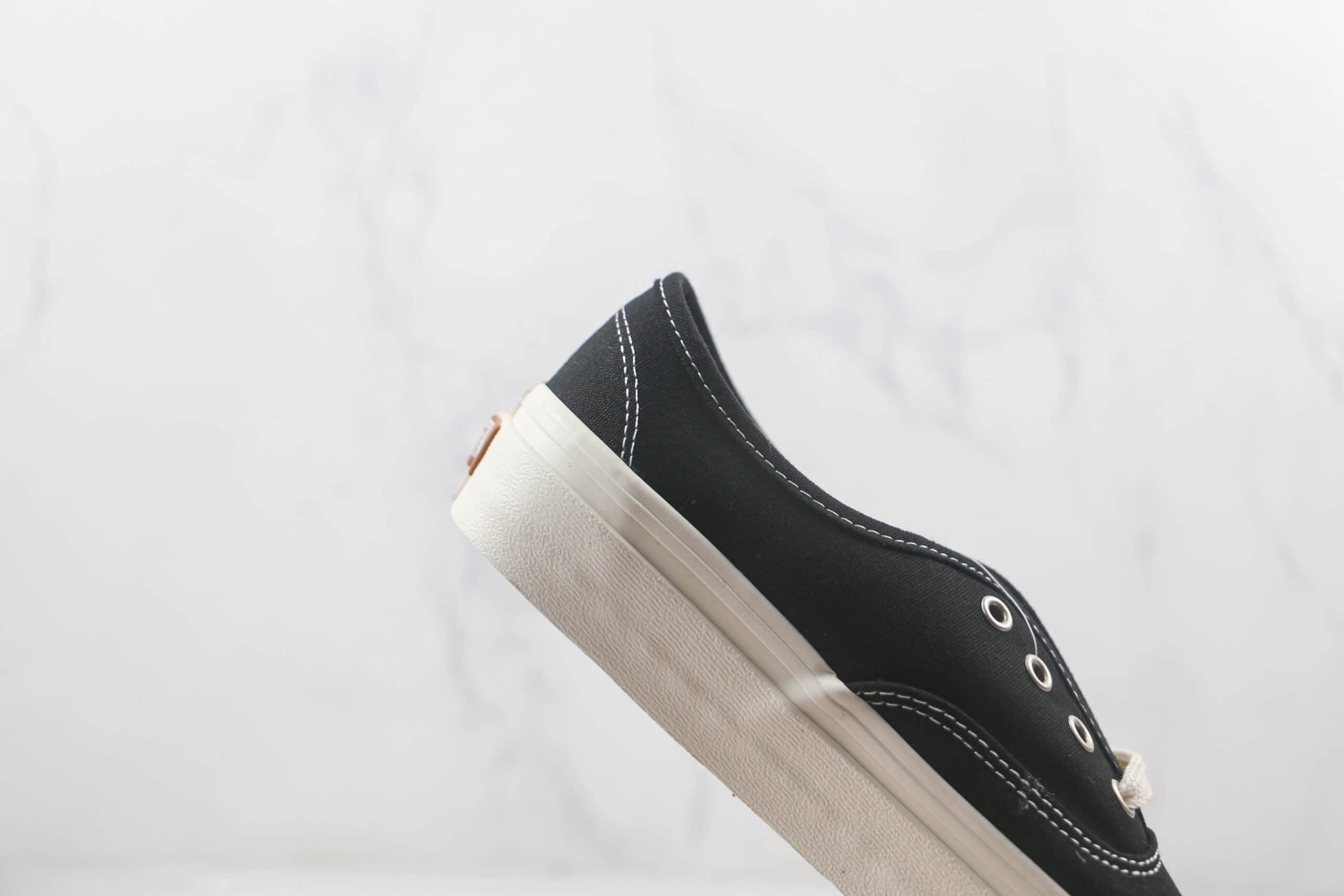 万斯Vans Authentic莆田纯原复刻版本安纳海姆系列黑白色硫化帆布鞋原楦头纸板打造原盒原标