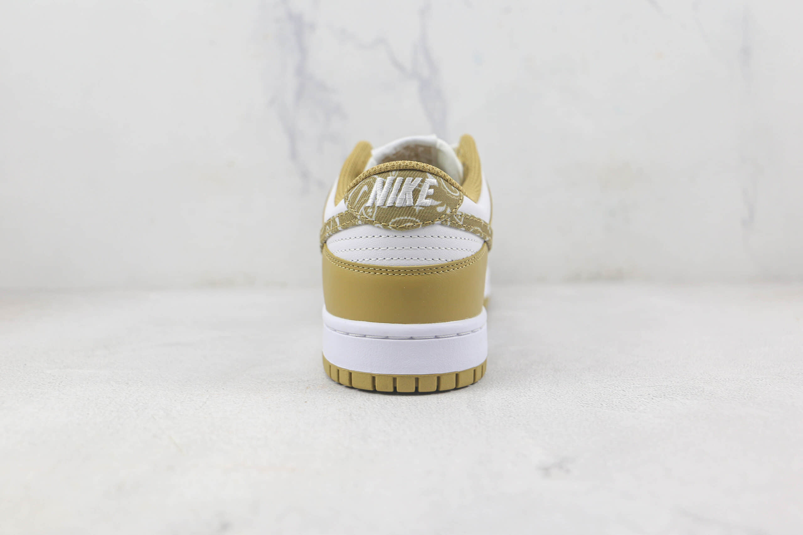 耐克Nike SB Dunk Low Yellow Paisley莆田天花板低帮SB DUNK黄色佩斯利腰果花解构板鞋内置气垫原盒原标 货号：DH4401-104