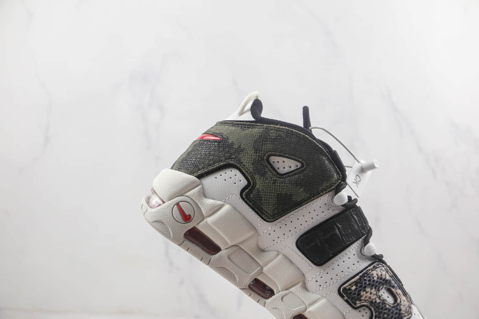 耐克Nike Air More Uptempo莆田纯原复刻版本皮蓬三色拼接篮球鞋原楦头纸板打造 货号:DZ4843-100