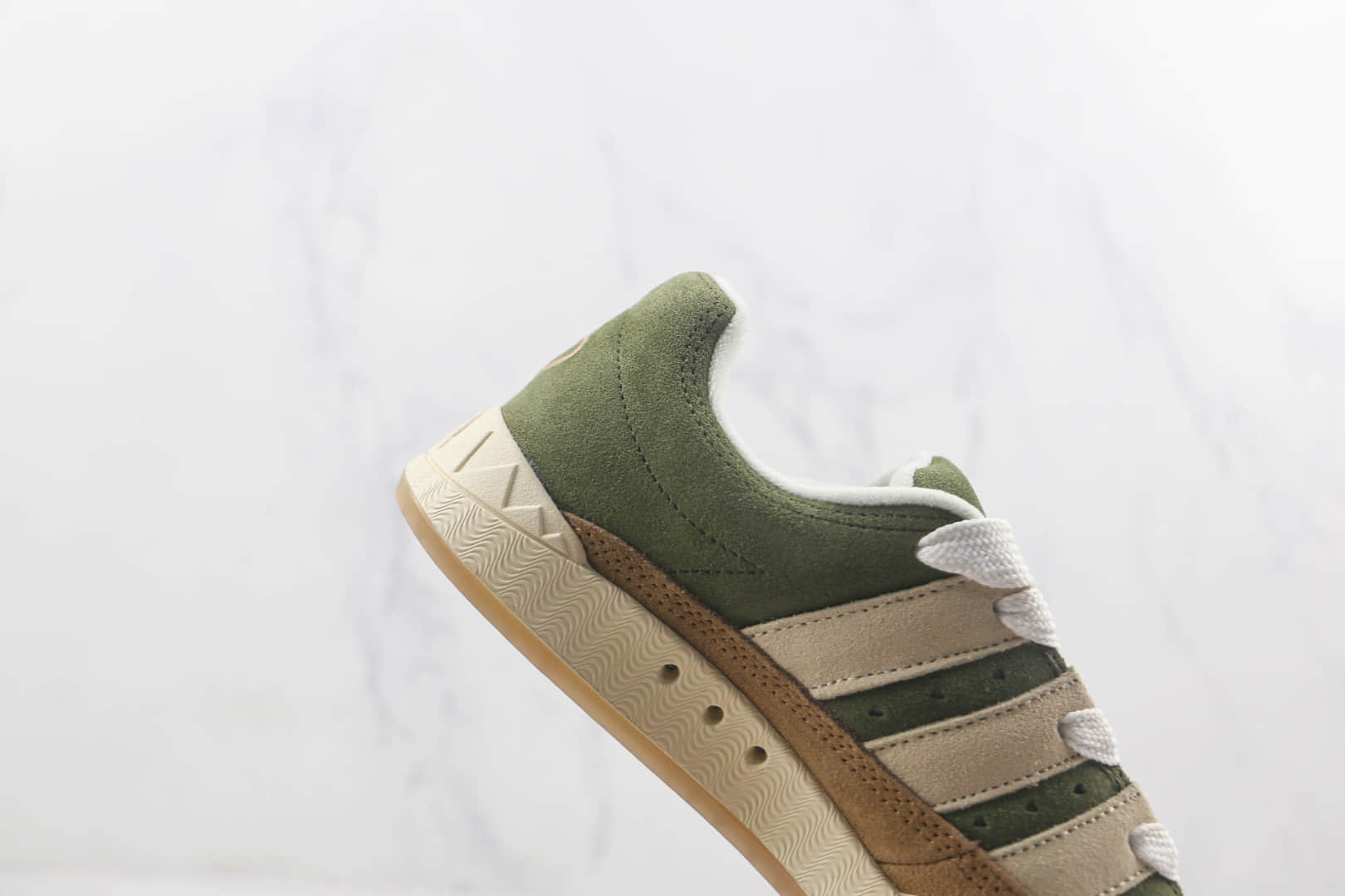 阿迪达斯Adidas ADIMATIC莆田纯原复刻版本ADIMATIC系列绿棕色板鞋原档案数据开发原盒原标 货号:HP9914