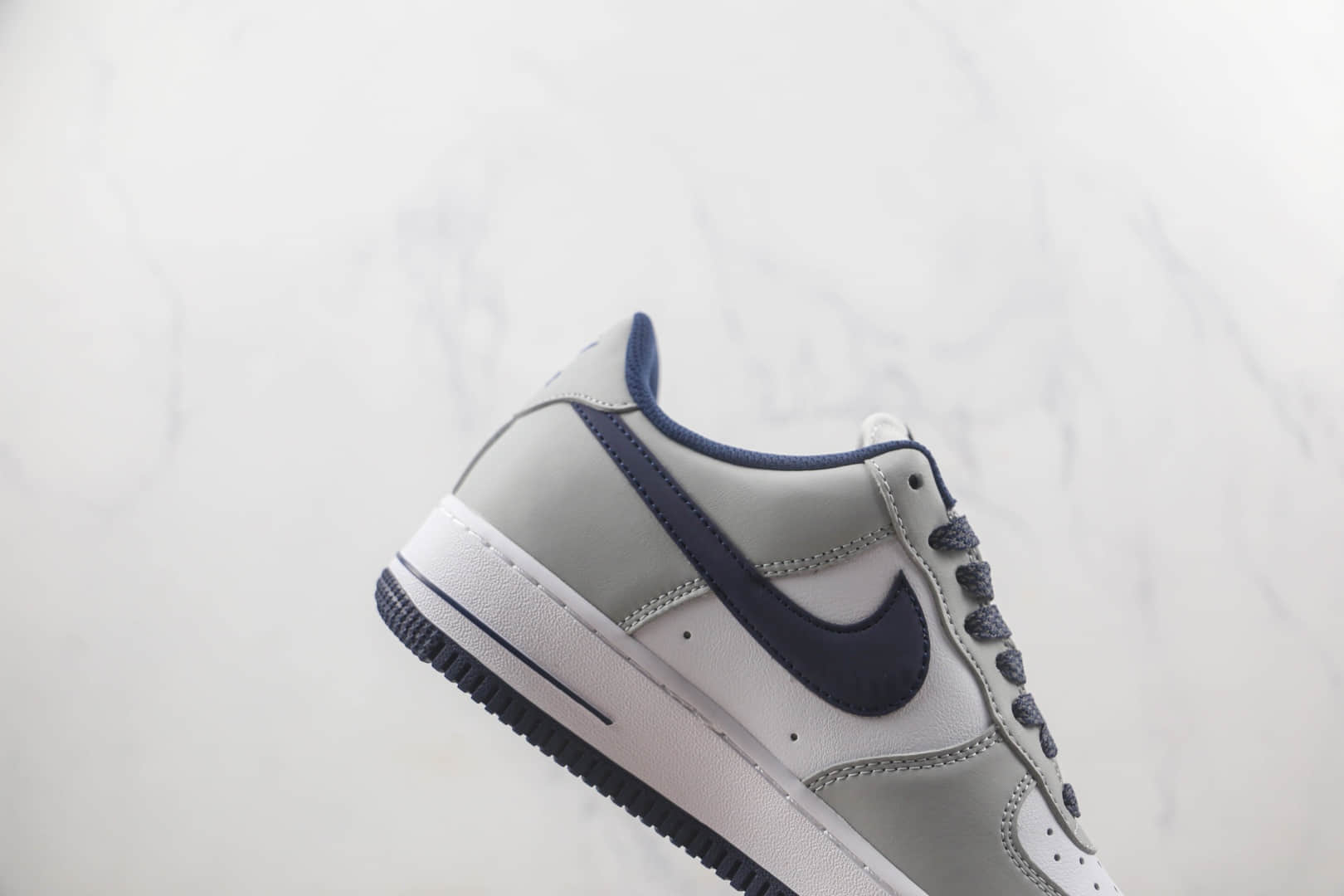 耐克Nike Air Force1莆田纯原复刻版本低帮空军一号灰白色板鞋内置气垫原盒原标 货号:KU5696-002