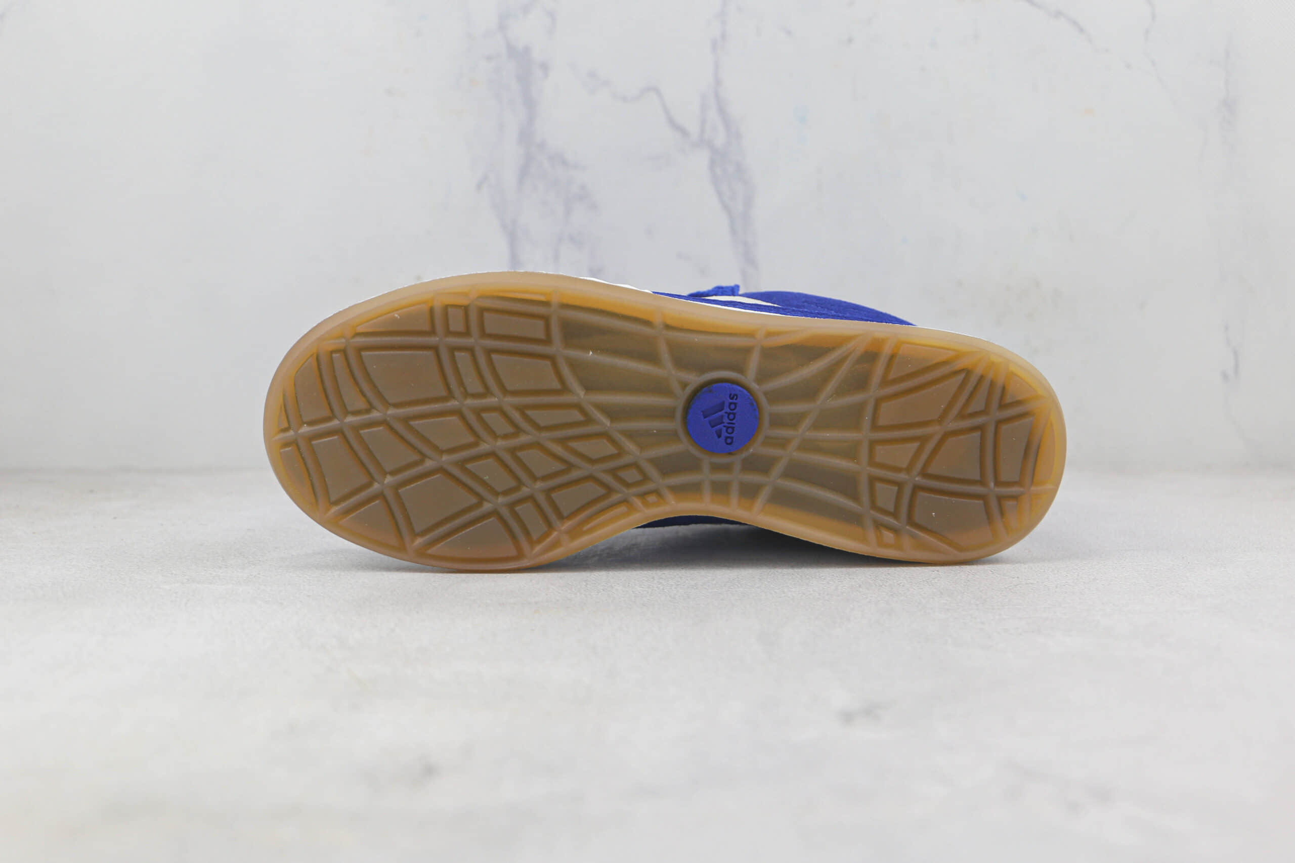 阿迪达斯Adidas ADIMATIC莆田纯原复刻版本ADIMATIC系列蓝白色复古滑板鞋原楦头纸板打造 货号:GZ1828