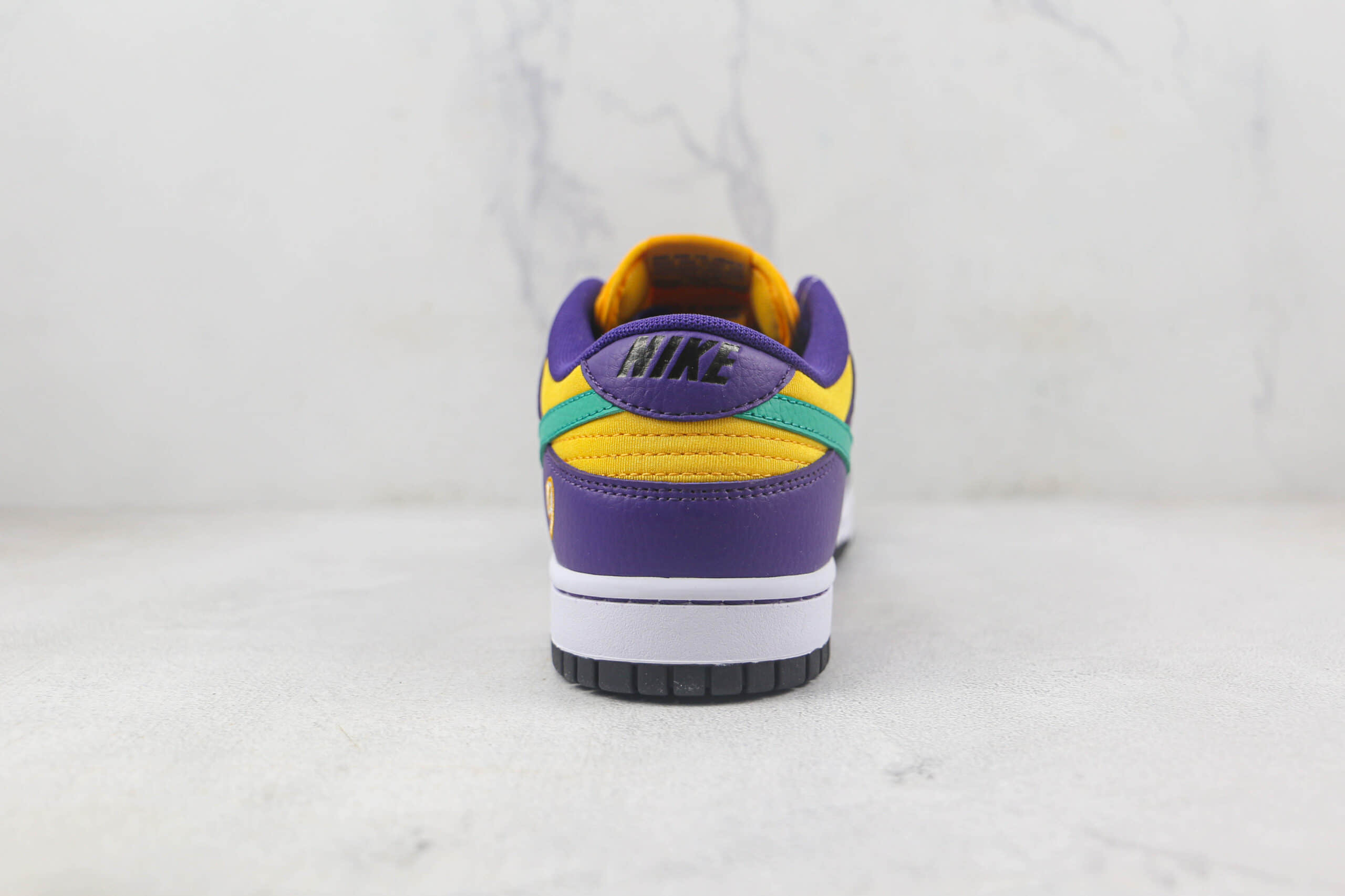 耐克Nike SB Dunk Low莆田纯原复刻版本低帮SB DUNK紫黄色莱斯莉洛杉矶火花队配色板鞋原楦头纸板打造 货号:DO9581-500
