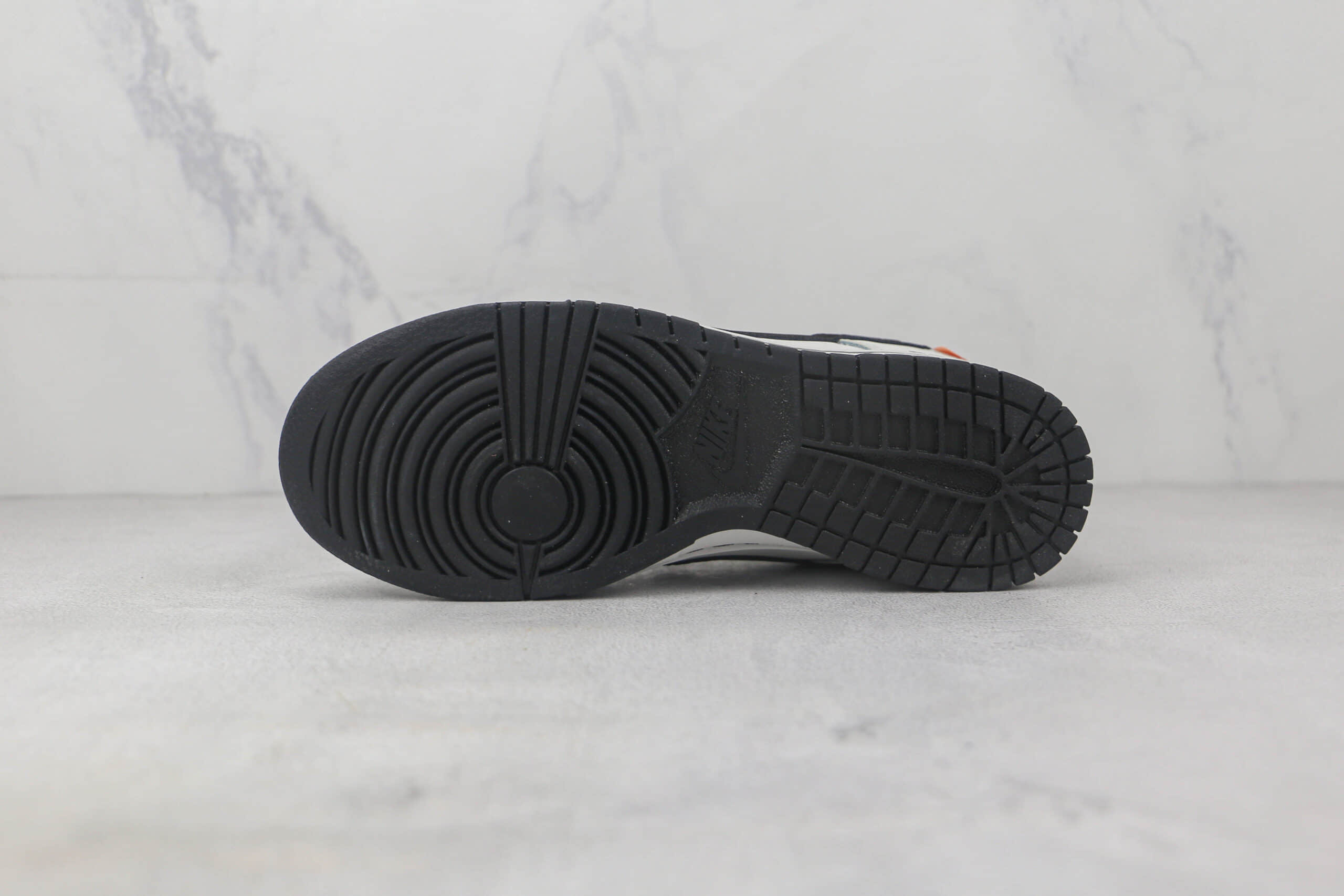 耐克Nike SB Dunk Low莆田天花板低帮SB DUNK藤原拓海灰黑配色板鞋原楦头纸板打造 货号:DD1391-107