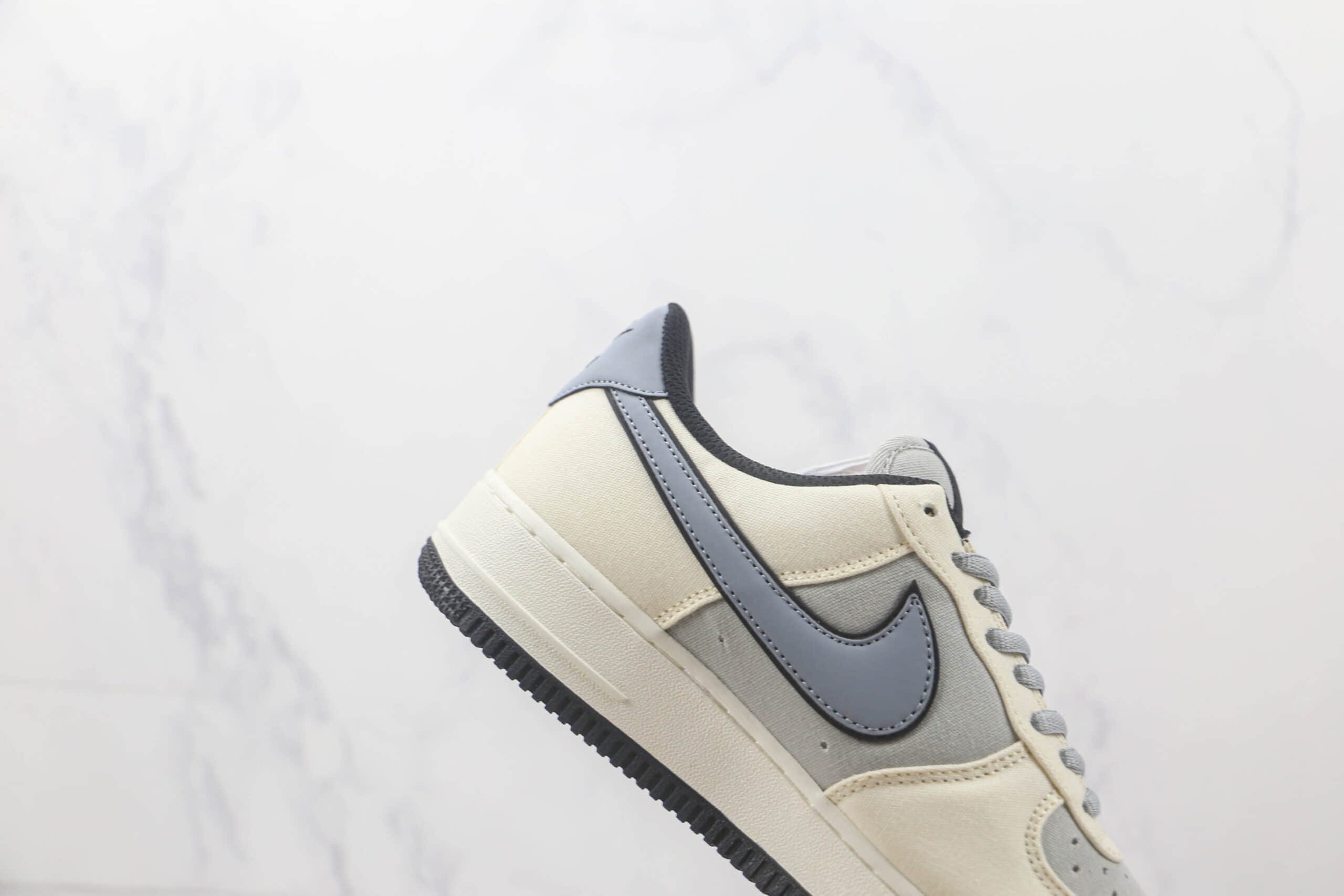 耐克Nike Air Force 1 Low 07莆田纯原复刻版本低帮空军一号浅烟灰色板鞋内置气垫原盒原标 货号:DG2296-020