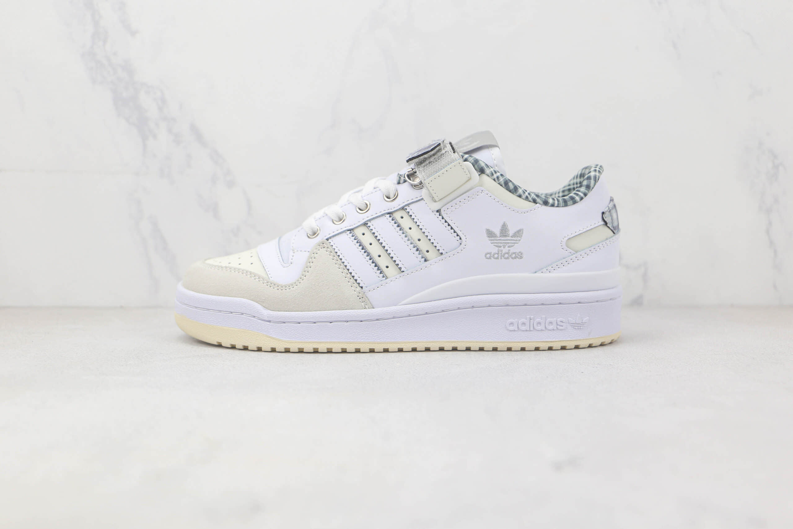 阿迪达斯adidas originals Forum 84 low莆田纯原复刻版本Forum84奶油白魔术贴复古板鞋原盒原标 货号:FZ5627