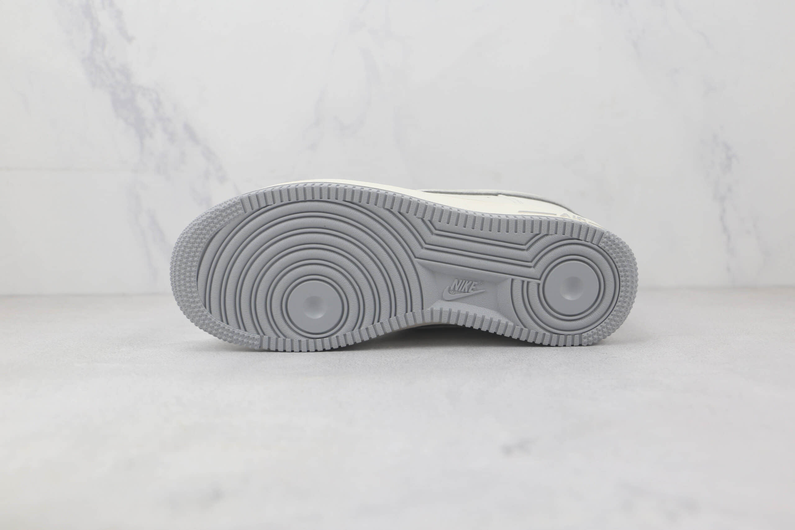 耐克Nike Air Force 1 Low 07纯原版本空军一号白灰色休闲板鞋 耐克低帮空军一号马克笔板鞋 货号:UN3699-055