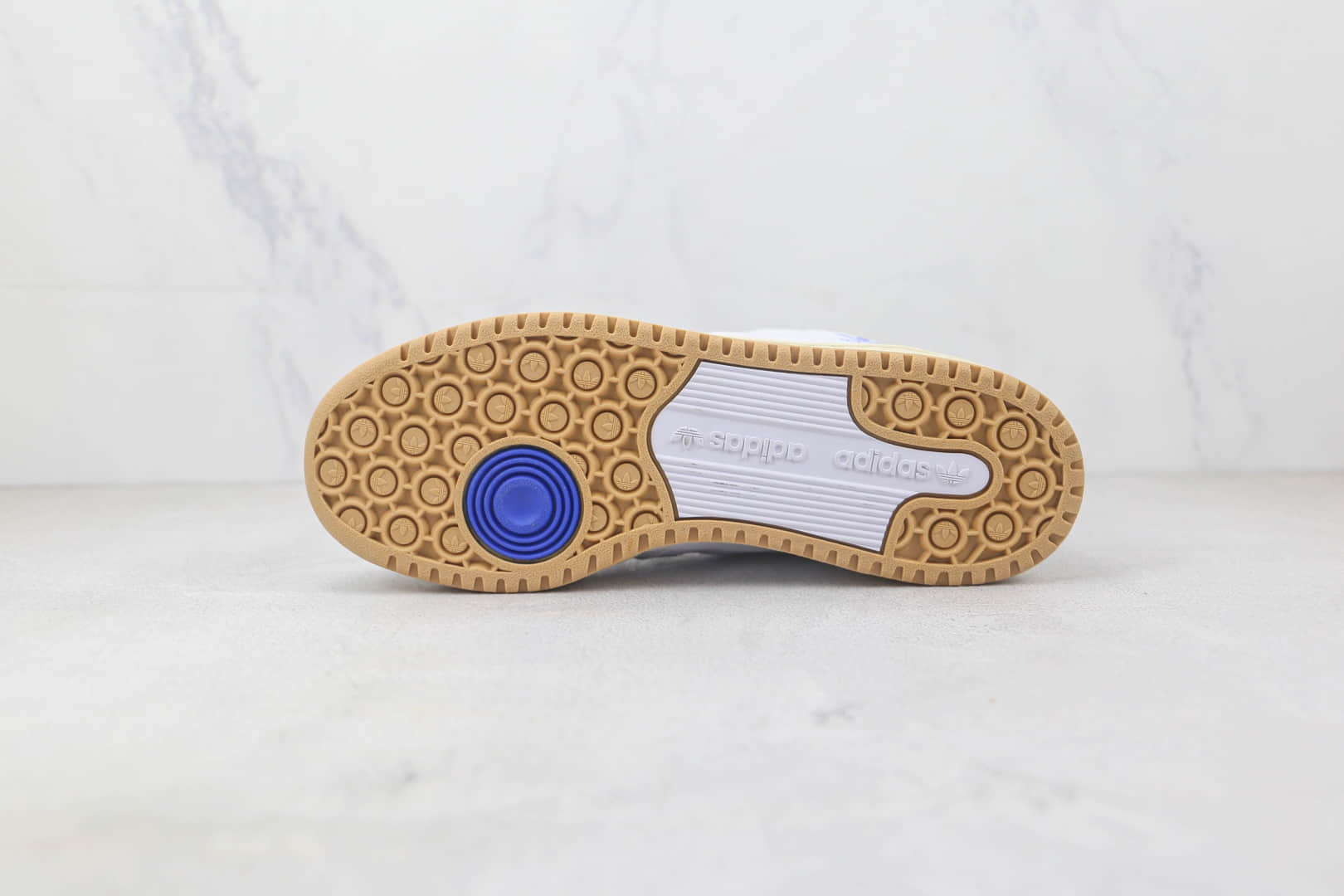 阿迪达斯Adidas Originals Forum 84 Low纯原版本Forum84白色复古板鞋 阿迪达斯Forum84复古球鞋 货号:HO4903