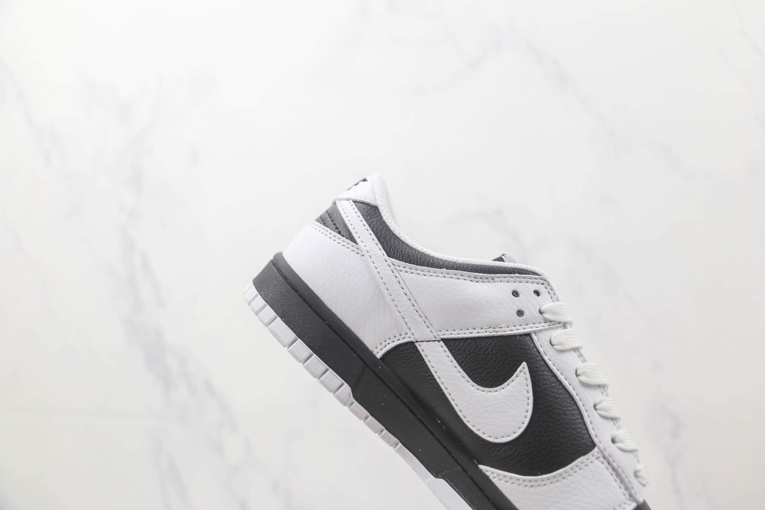 耐克NIKE SB Dunk Low纯原版本低帮SB DUNK新黑白配色板鞋 耐克SB DUNK天花板工厂 货号:FD9064-001