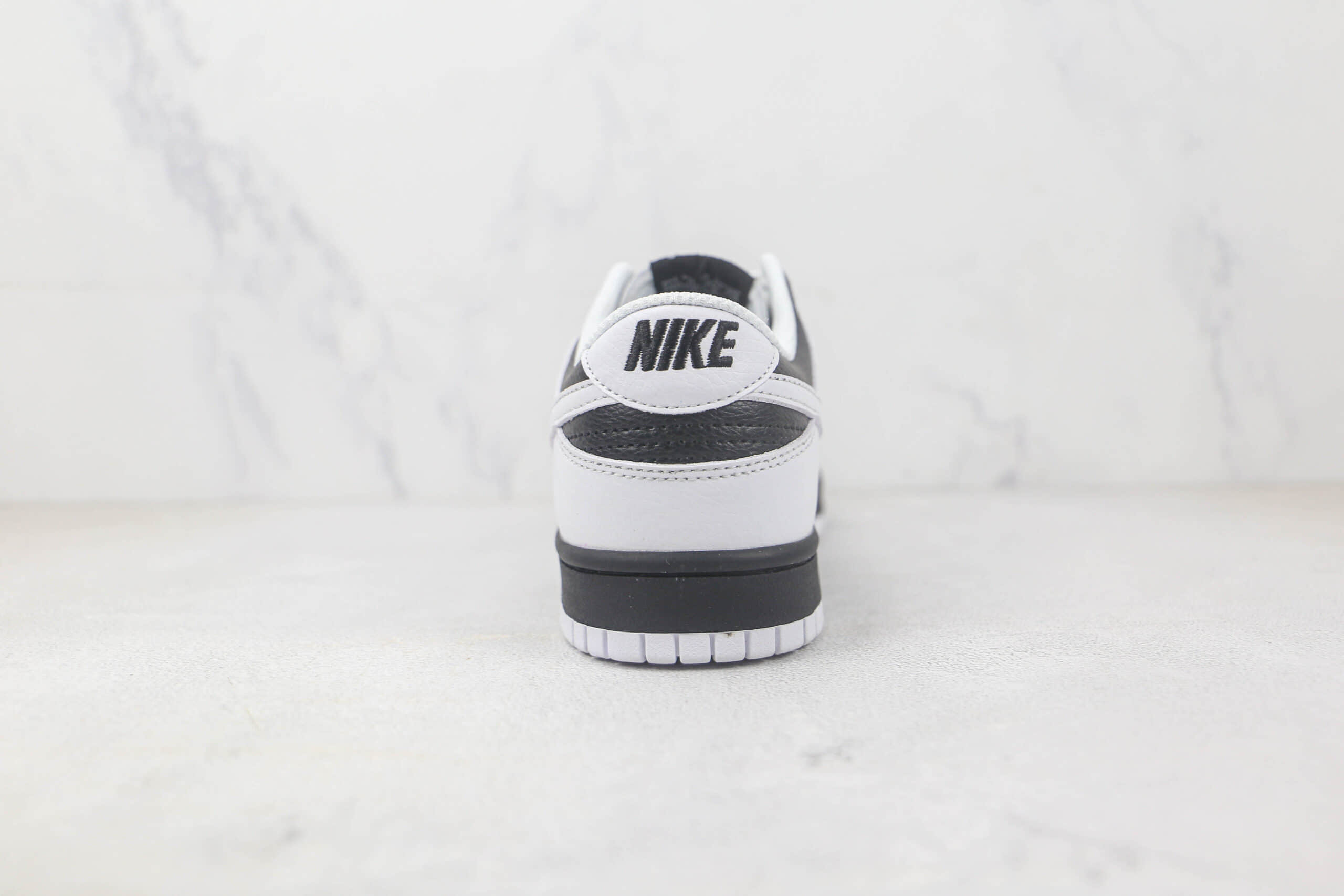 耐克NIKE SB Dunk Low纯原版本低帮SB DUNK新黑白配色板鞋 耐克SB DUNK天花板工厂 货号:FD9064-001