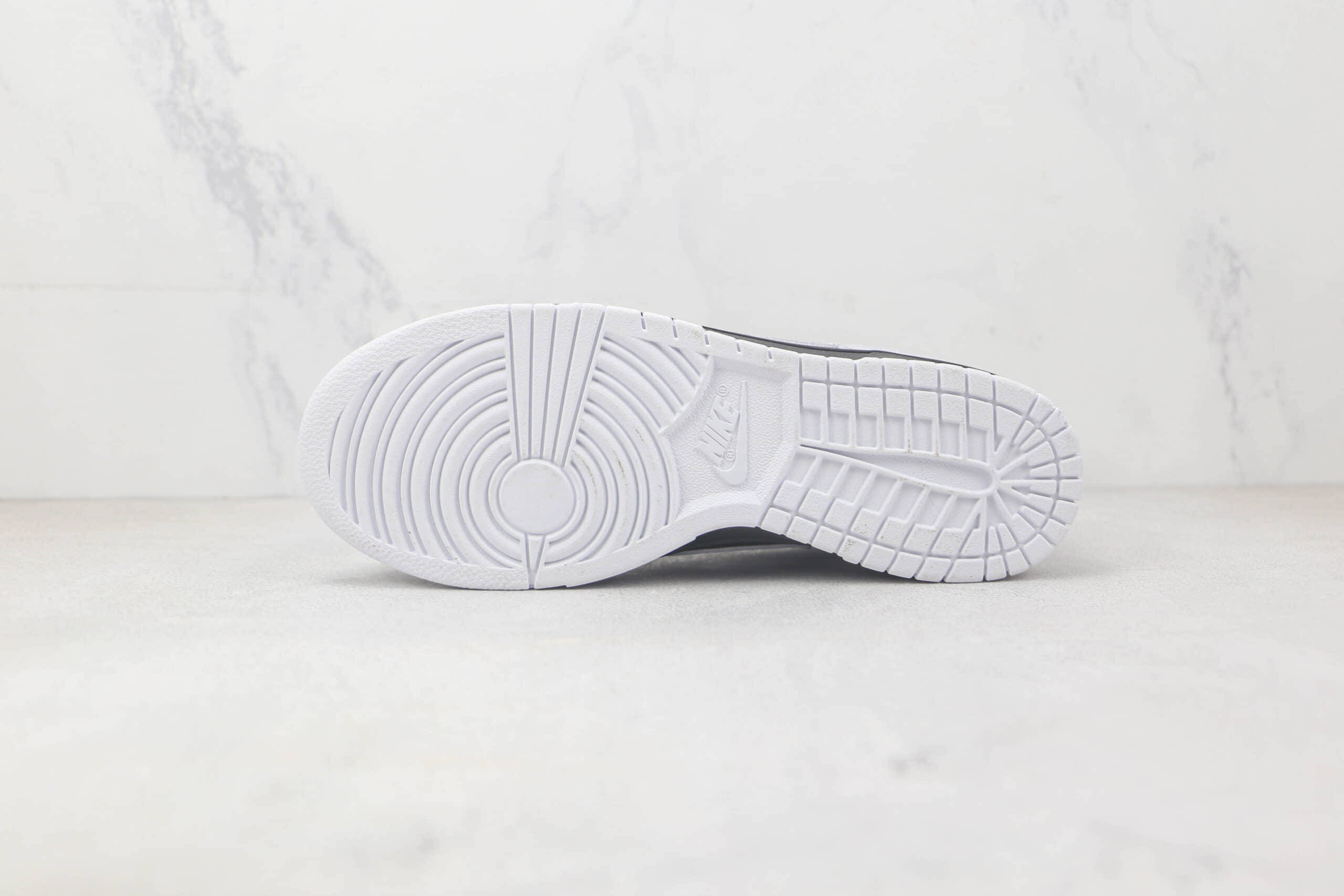 耐克NIKE SB Dunk Low纯原版本低帮SB DUNK新黑白配色板鞋 耐克SB DUNK天花板工厂 货号:FD9064-001