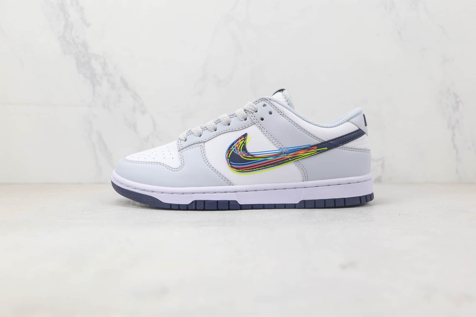 耐克Nike SB Dunk Low Dunk纯原版本低帮SB DUNK灰白彩虹涂鸦配色板鞋 耐克SB DUNK系列板鞋 货号：DV6482-100