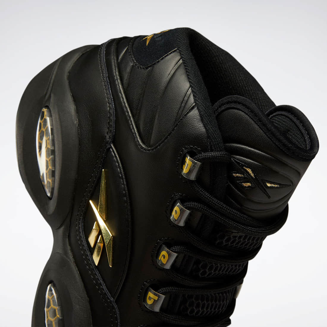 奢华黑金!全新Reebok Question Mid官图曝光! 货号:H01308