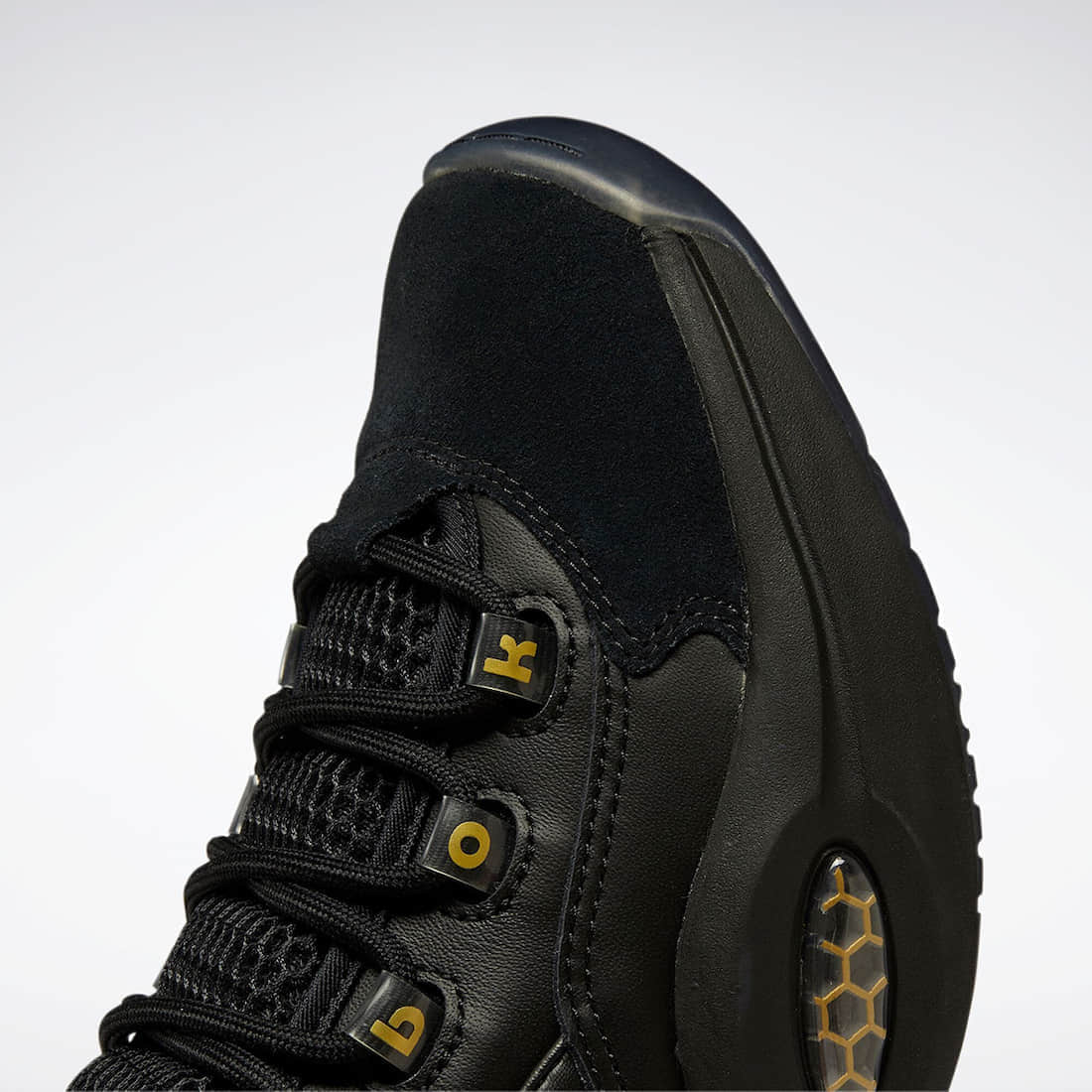 奢华黑金!全新Reebok Question Mid官图曝光! 货号:H01308