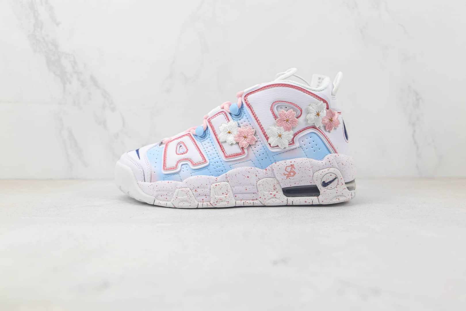 耐克Nike Air More Uptempo纯原版本皮蓬菊花蓝粉渐变篮球鞋 耐克皮蓬实战篮球鞋 货号:DH9719-100