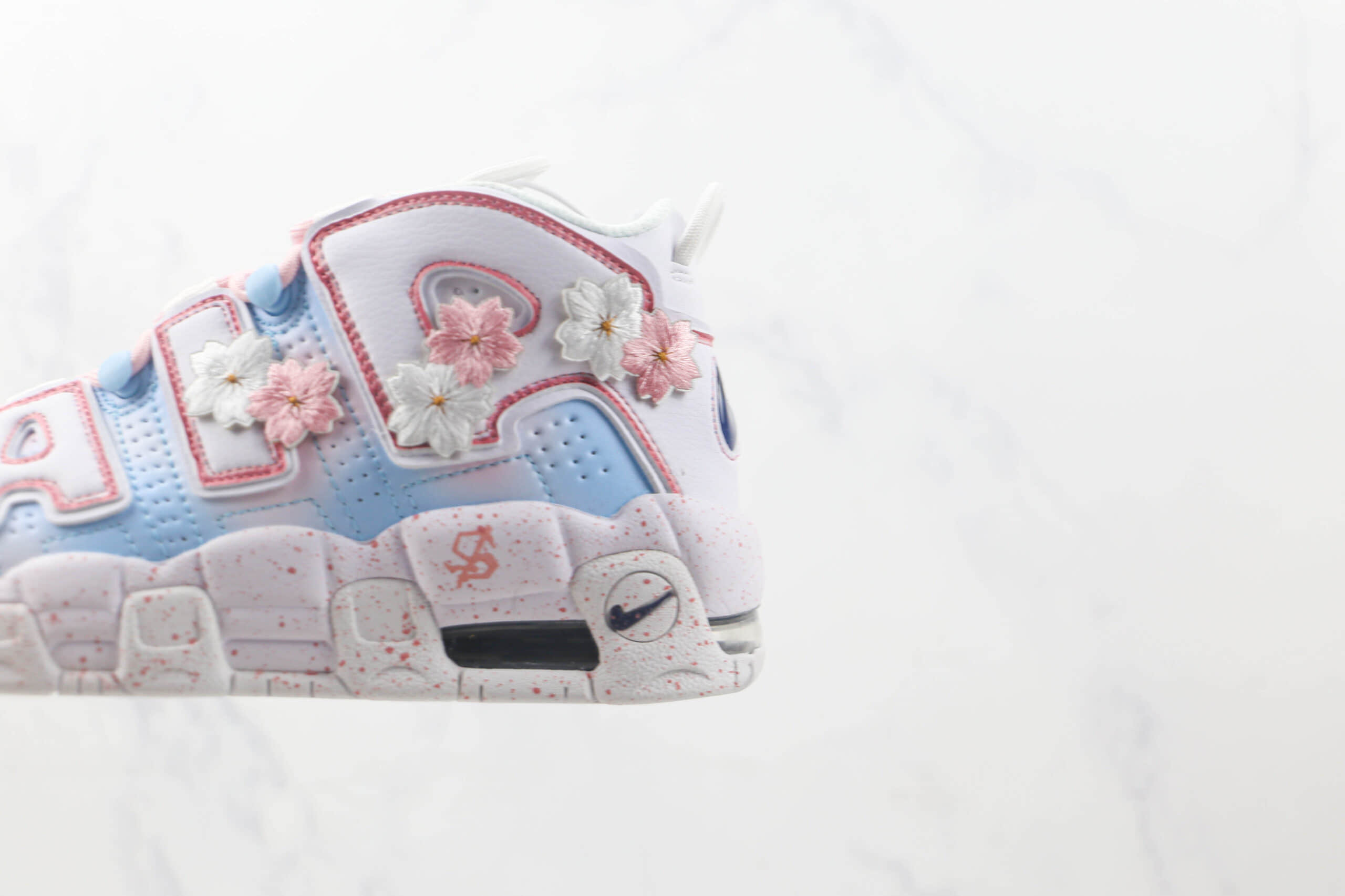耐克Nike Air More Uptempo纯原版本皮蓬菊花蓝粉渐变篮球鞋 耐克皮蓬实战篮球鞋 货号:DH9719-100