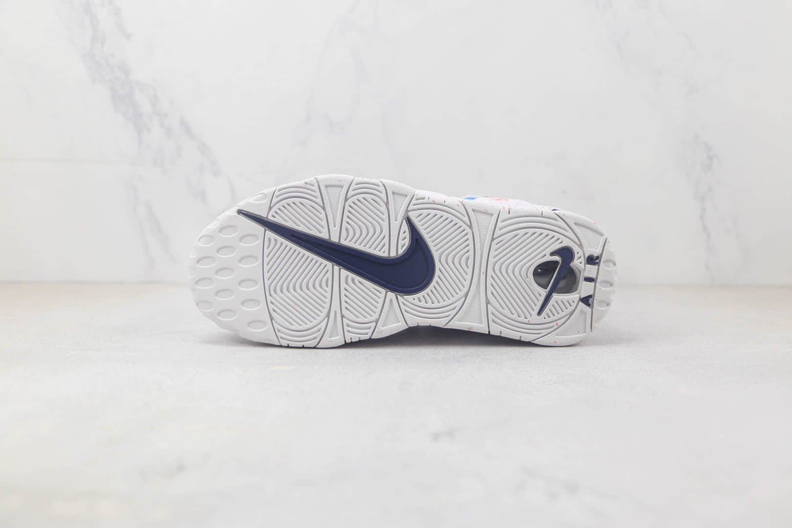 耐克Nike Air More Uptempo纯原版本皮蓬菊花蓝粉渐变篮球鞋 耐克皮蓬实战篮球鞋 货号:DH9719-100