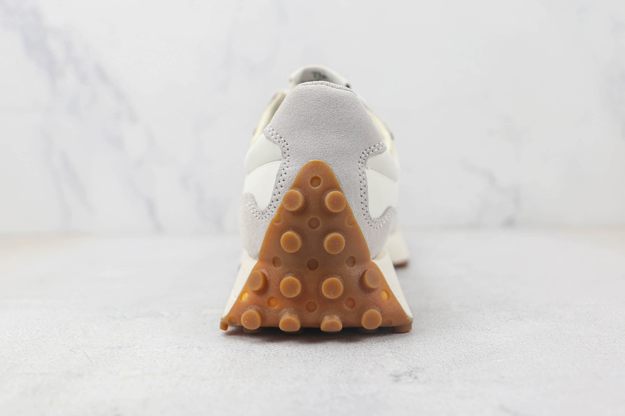 新百伦New Balance 327纯原版本皮面NB327复古慢跑鞋 新百伦NB327复古老爹鞋 货号:MS327ASN