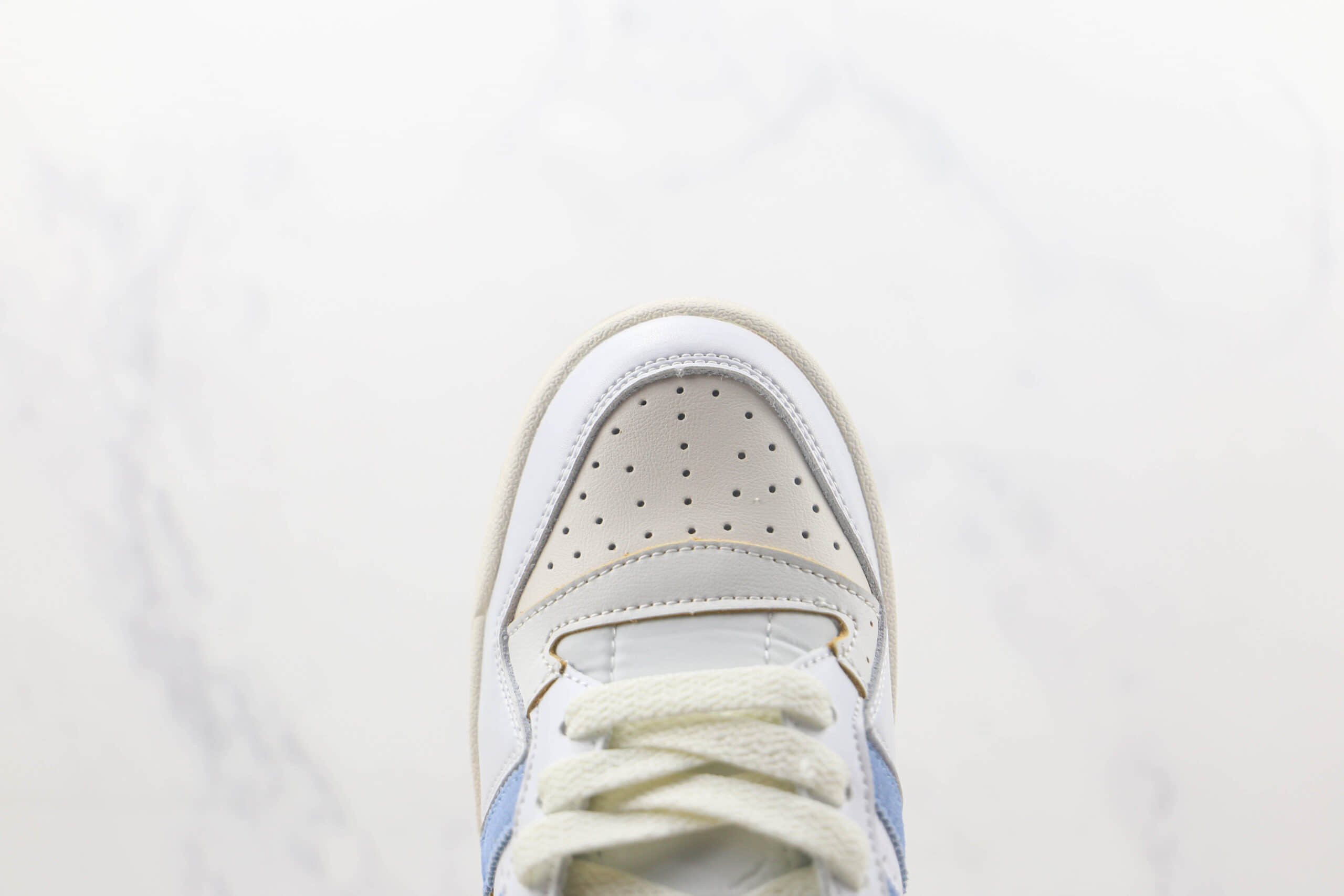 阿迪达斯Adidas Originals Forum纯原版本高帮白蓝色复古板鞋 阿迪达斯Forum校园板鞋 货号:GW5924
