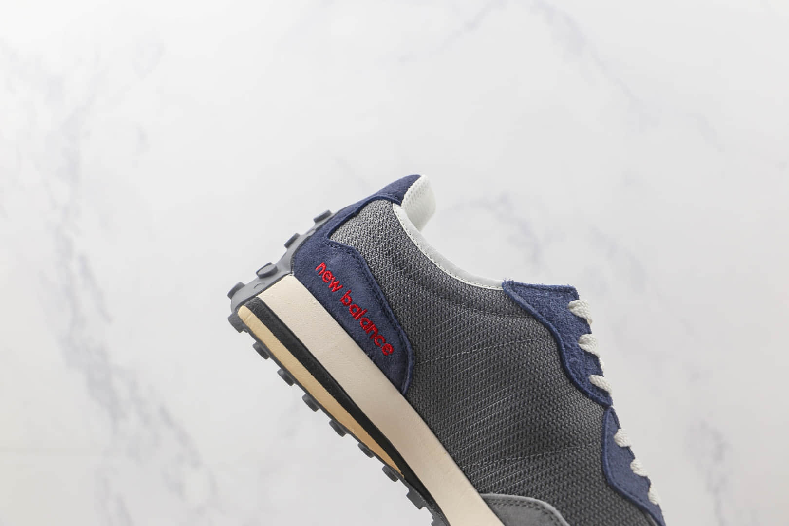 新百伦New Balance 327纯原版本复古NB327慢跑鞋 新百伦NB327复古老爹鞋 货号:MS327MD