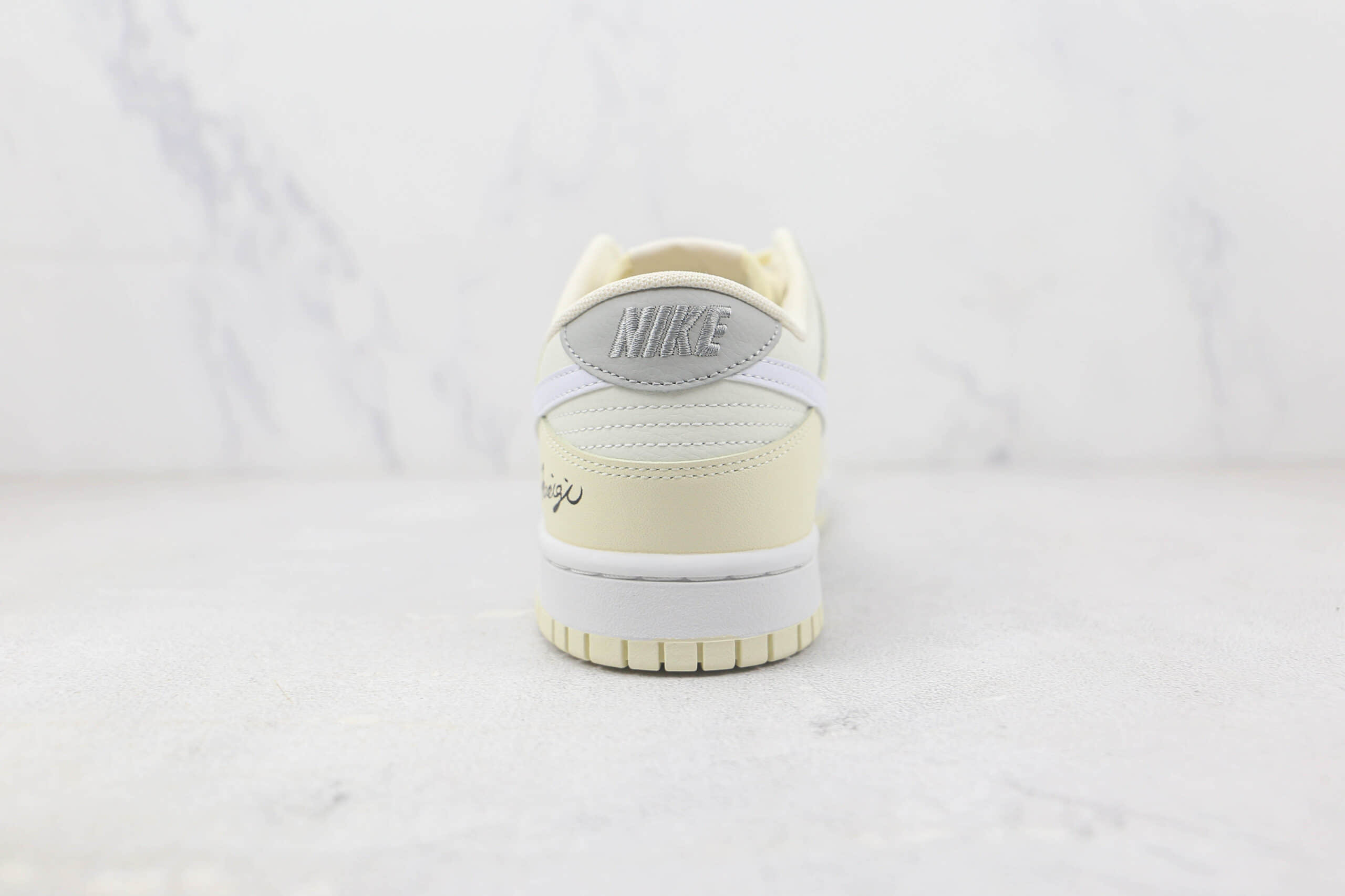 耐克Nike SB Dunk Low Retro Coconut Milk纯原版本低帮SB DUNK侵染米黄色板鞋 耐克DUNK校园板鞋 货号:DD8052-112