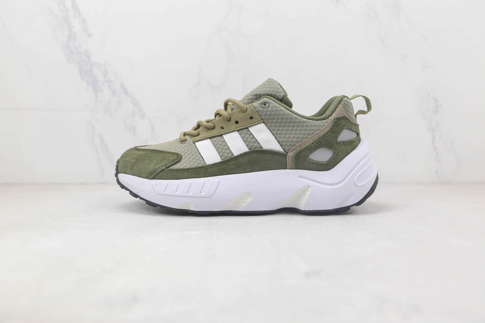 阿迪达斯Adidas Originals ZX 22纯原版本三叶草ZX22爆米花跑鞋 阿迪达斯zx22系列跑鞋 货号：GX2040