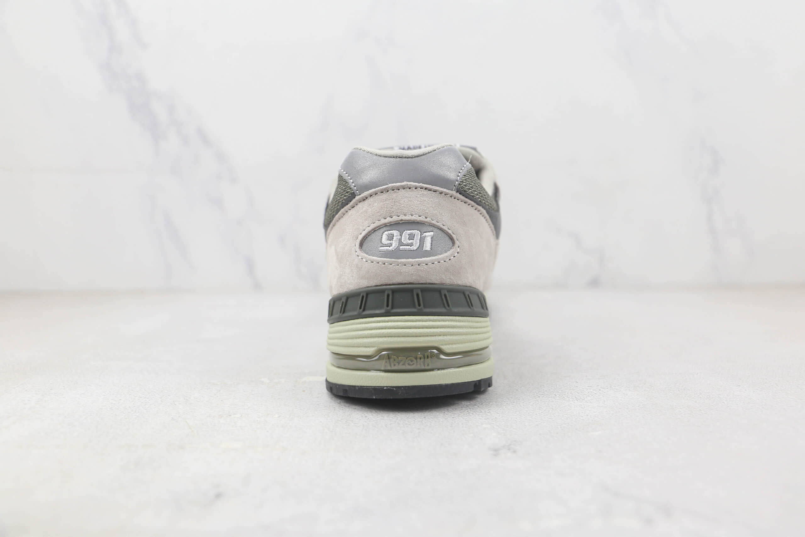 新百伦New Balance Made in USA M991纯原版本美产血统NB991元组灰银白色复古老爹鞋 新百伦NB慢跑鞋 货号：M991GL