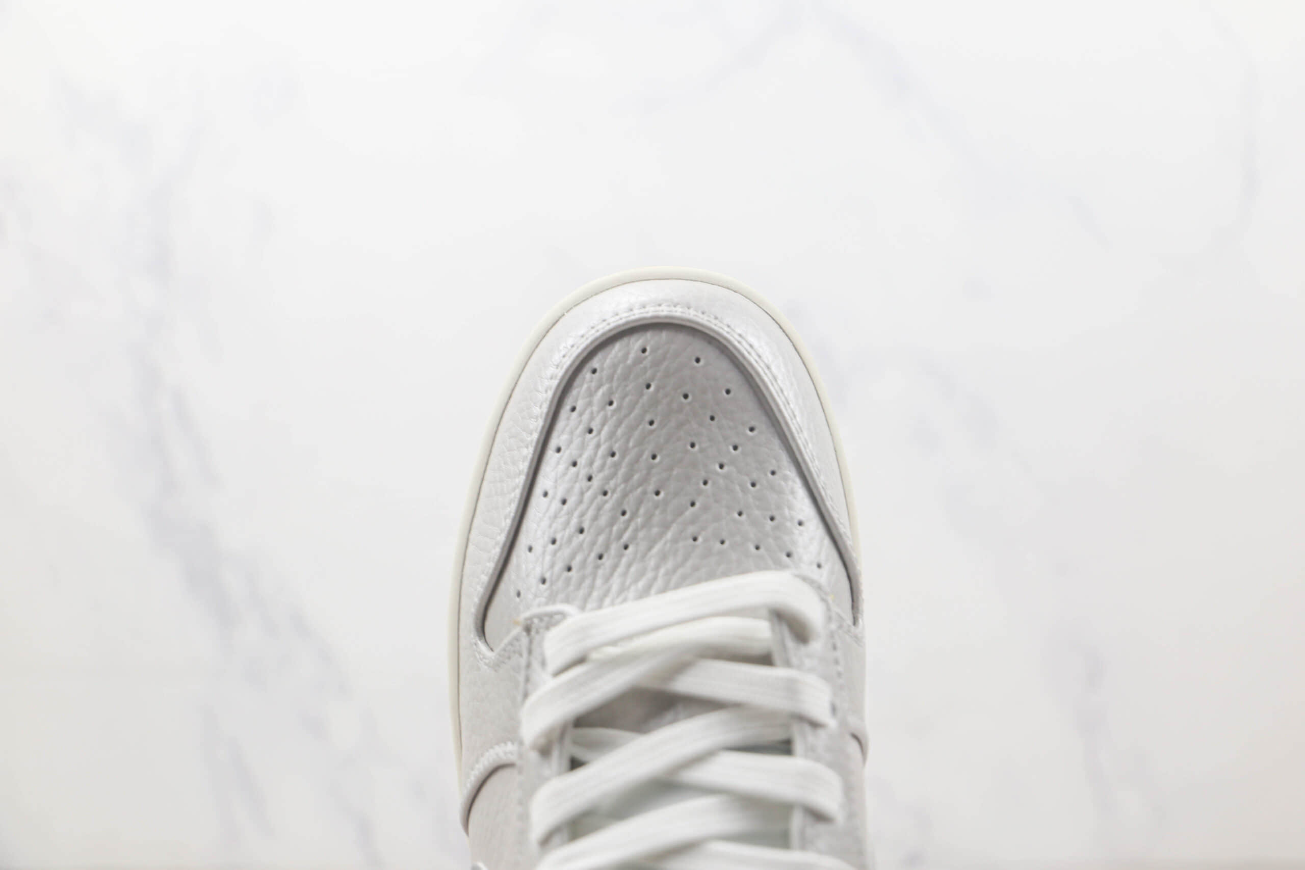 耐克Nike SB Dunk Low Dunk纯原版本低帮SB DUNK银色板鞋 莆田耐克DUNK货源 货号：DX3197-095