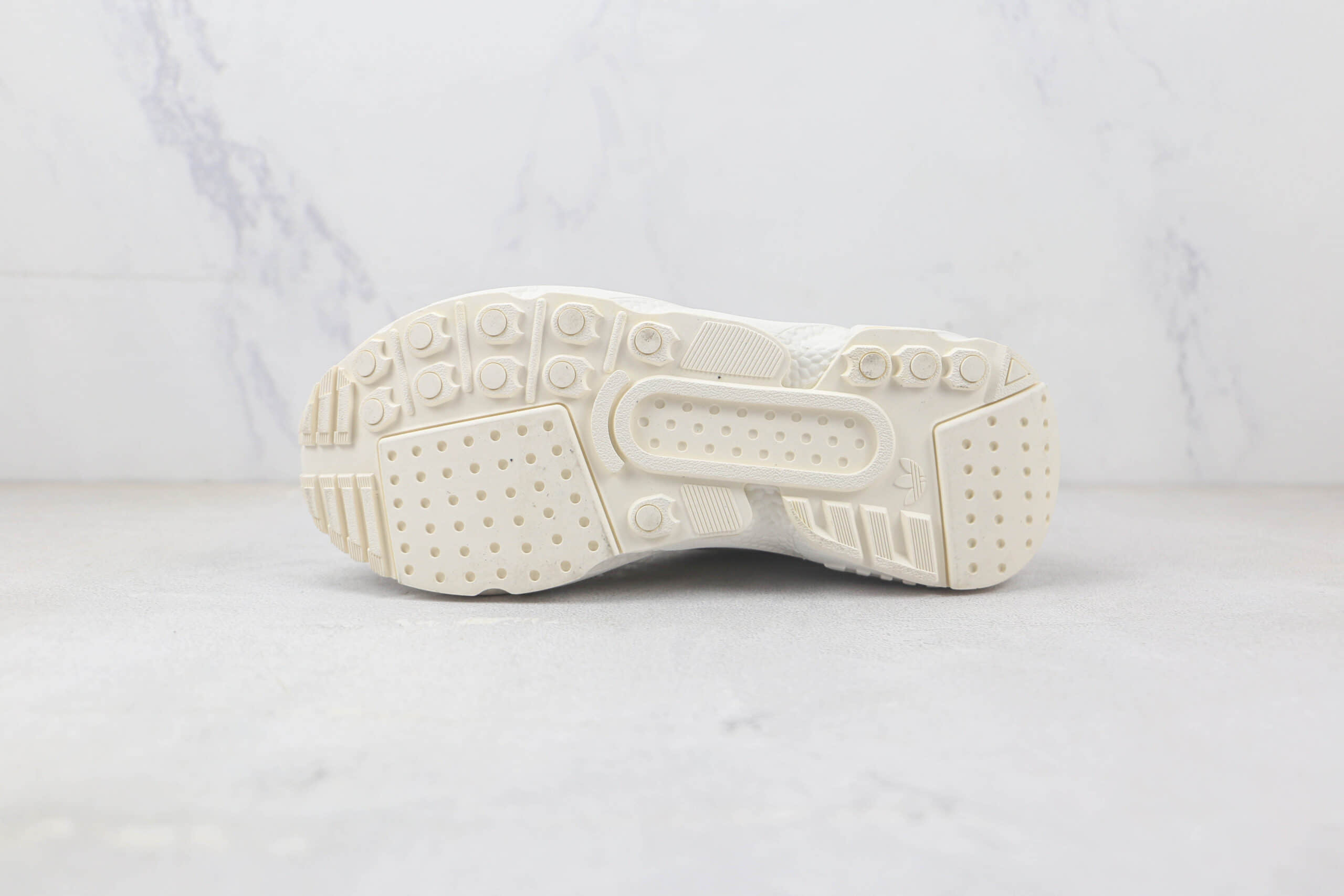 阿迪达斯Adidas Originals ZX 22纯原版本三叶草米白色爆米花跑鞋 阿迪达斯ZX22全新系列跑鞋 货号:GY6697