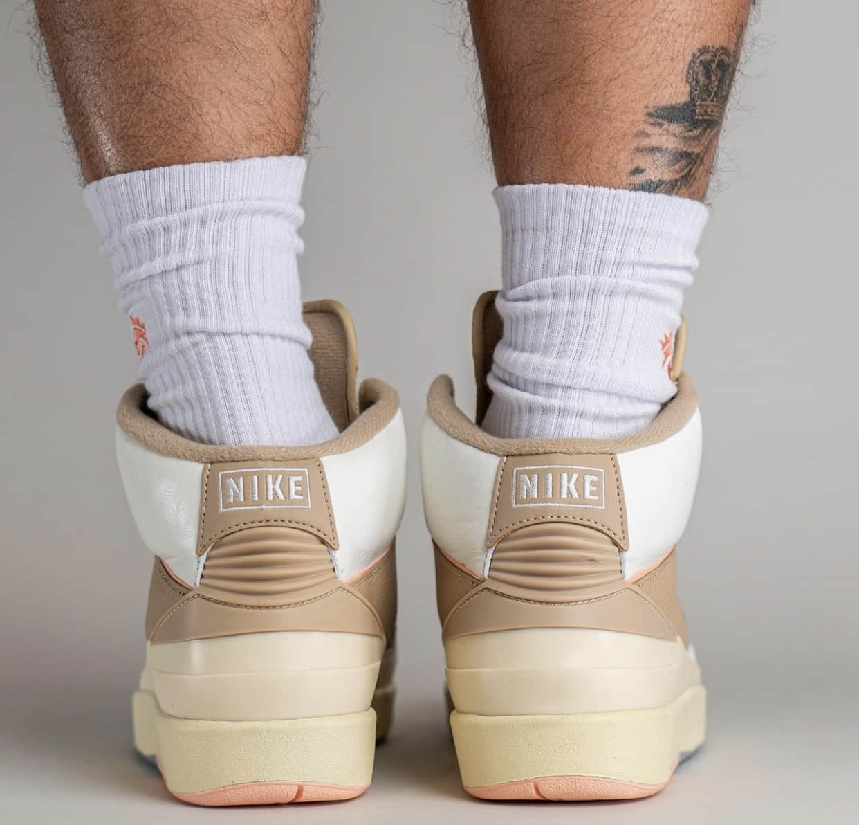 规格颜值都很高!这两双AJ2真难选! 货号:DV9956-118/DX4400-118