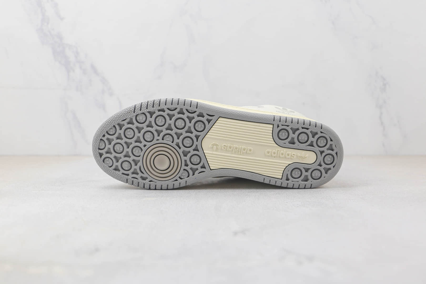 阿迪达斯Adidas Originals Centennial 85 Low纯原版本白灰色复古休闲板鞋 阿迪达斯复古校园板鞋 货号：GX2213