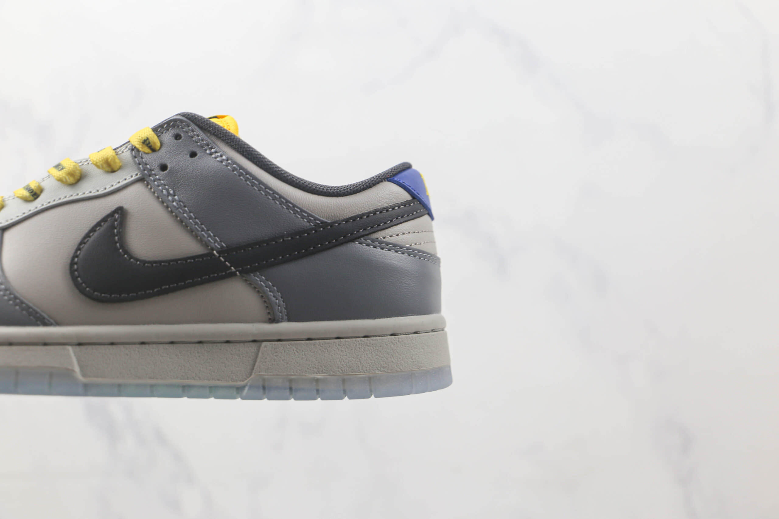 耐克Nike SB Dunk Low纯原版本低帮SB DUNK灰黑色板鞋 莆田耐克DUNK系列板鞋 货号：DR5187-001