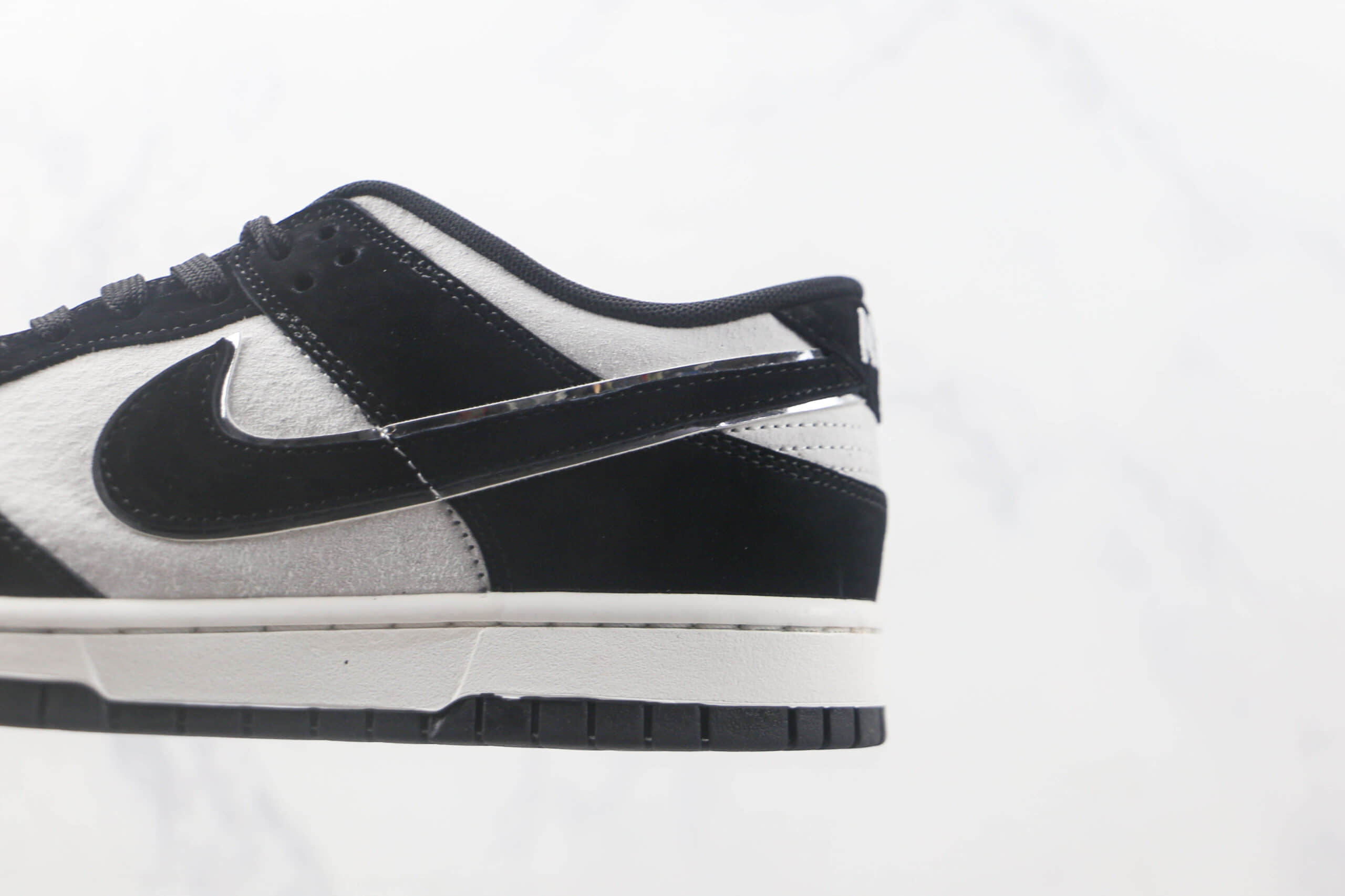 耐克Nike SB Dunk Low Pro纯原版本低帮SB DUNK麂皮黑白色板鞋 耐克SB DUNK滑板鞋 货号:ST1391-100
