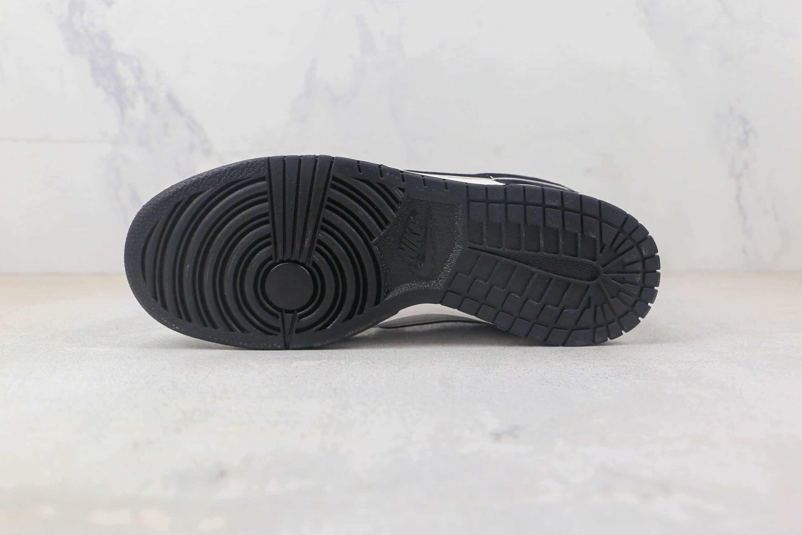 耐克Nike SB Dunk Low Pro纯原版本低帮SB DUNK麂皮黑白色板鞋 耐克SB DUNK滑板鞋 货号:ST1391-100