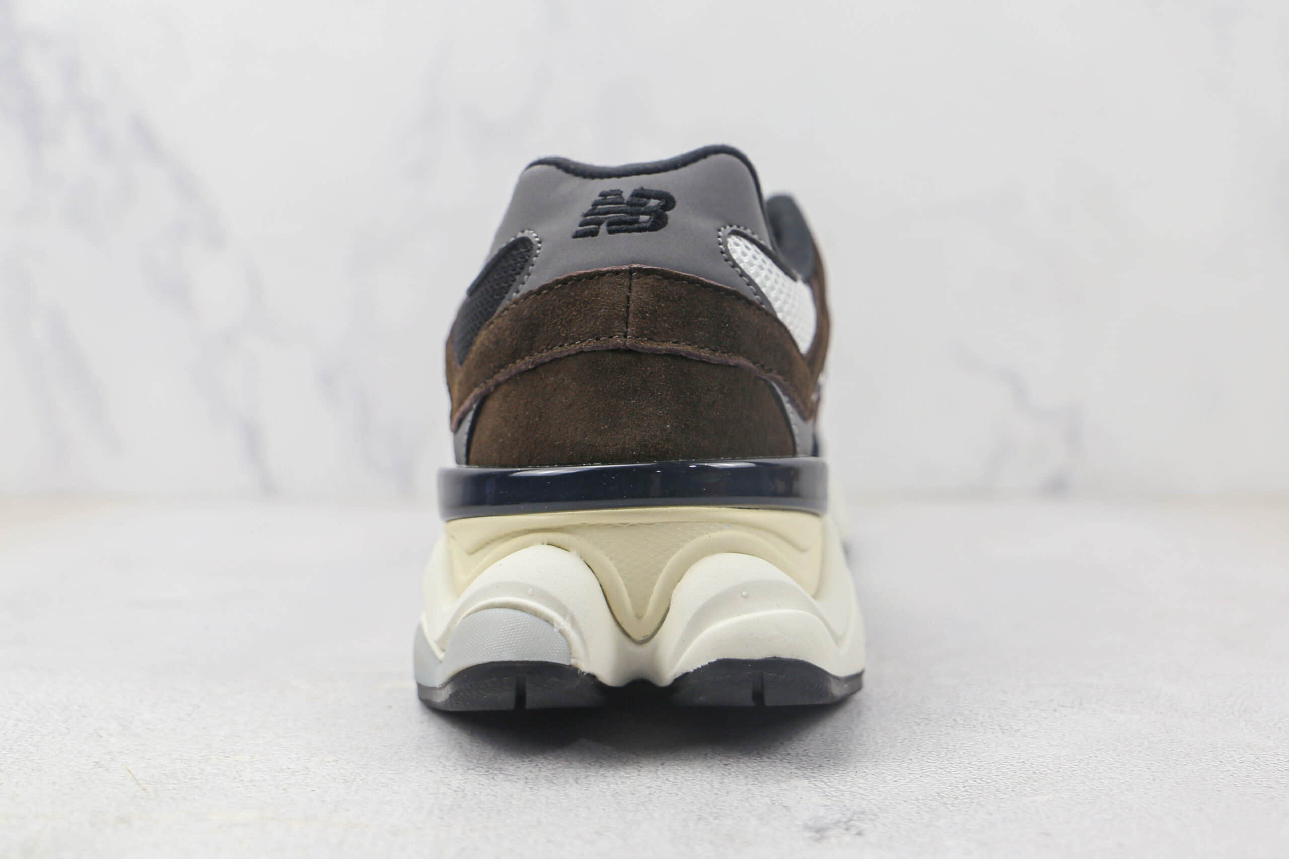 新百伦New Balance 9060 x Joe Freshgoods联名款纯原版本NB9060灰褐色麂皮复古老爹鞋 新百伦9060联名款 货号：U9060BRN