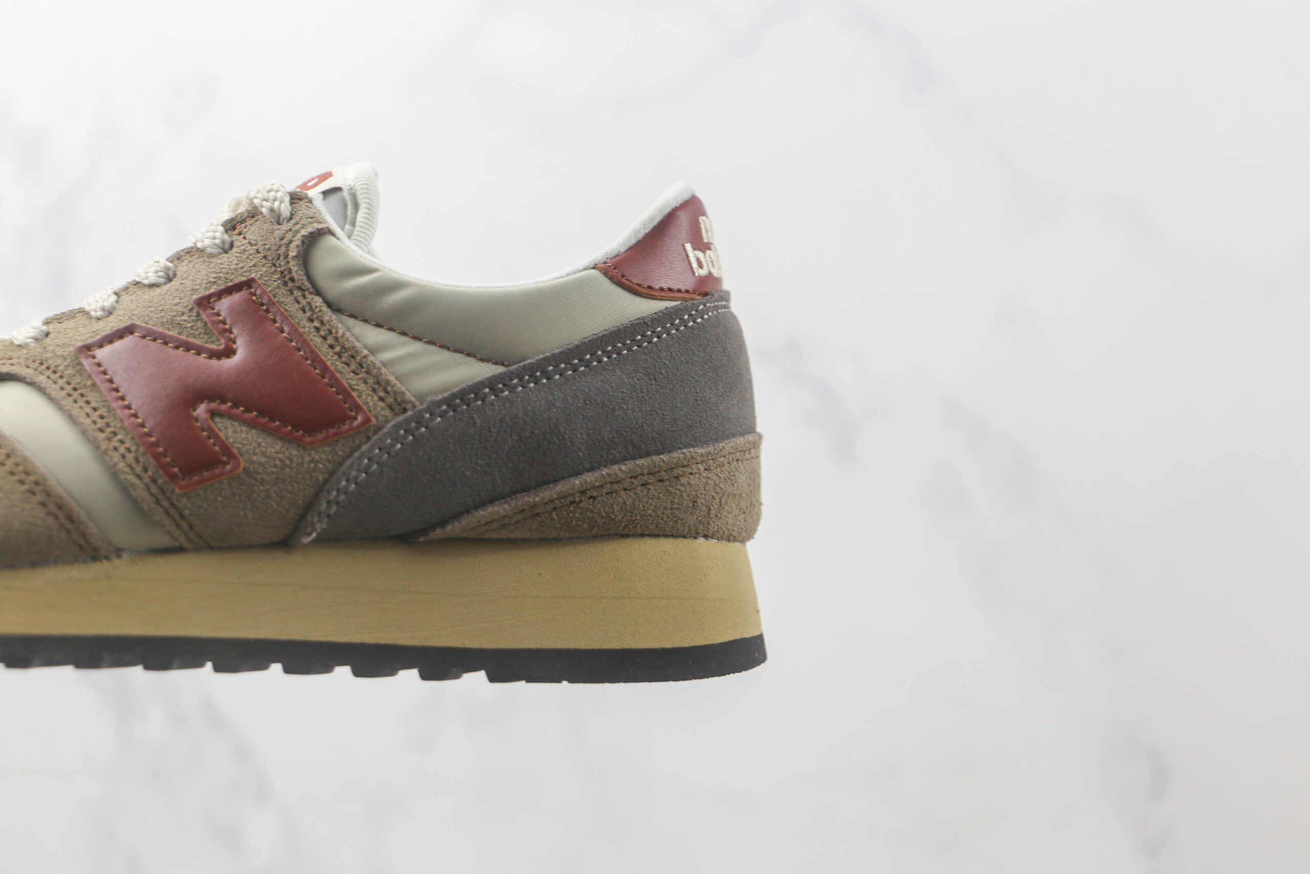 新百伦New Balance 730纯原版本复古NB730慢跑鞋 新百伦NB730老爹鞋系列 货号:M730BBR