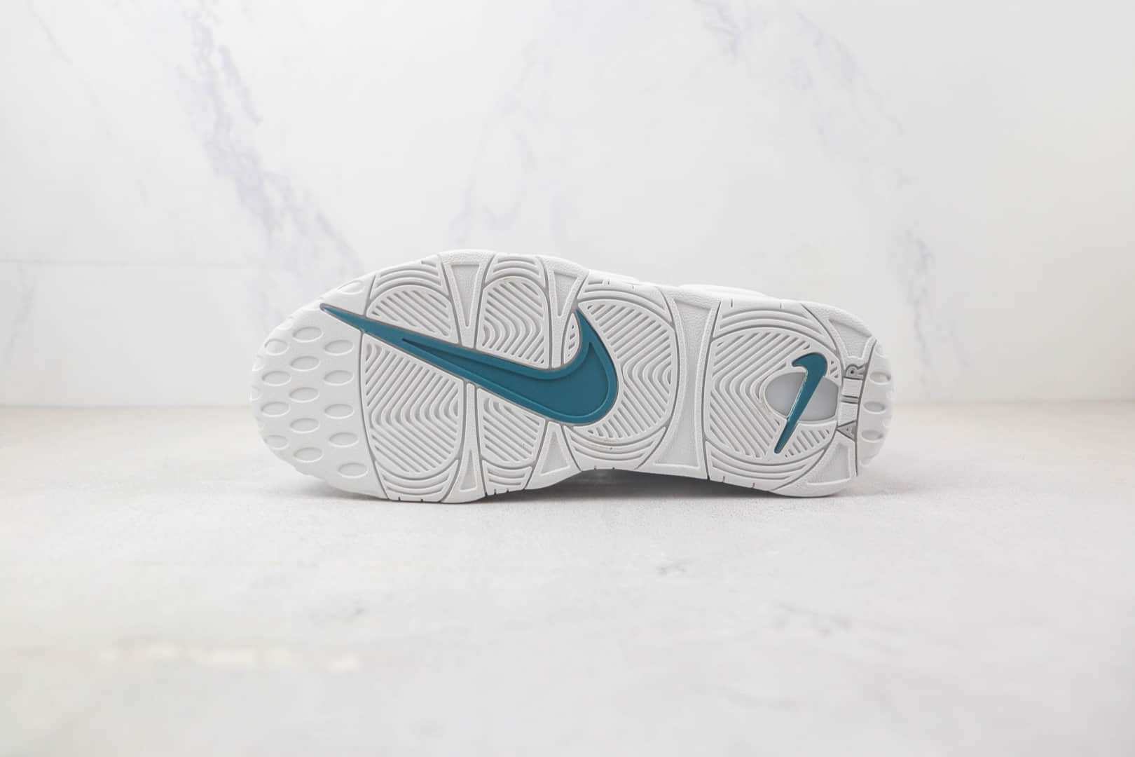 耐克Nike Air More Uptempo纯原版本皮蓬大R灰白色实战篮球鞋 耐克皮蓬系列球鞋 货号:DR7854-100