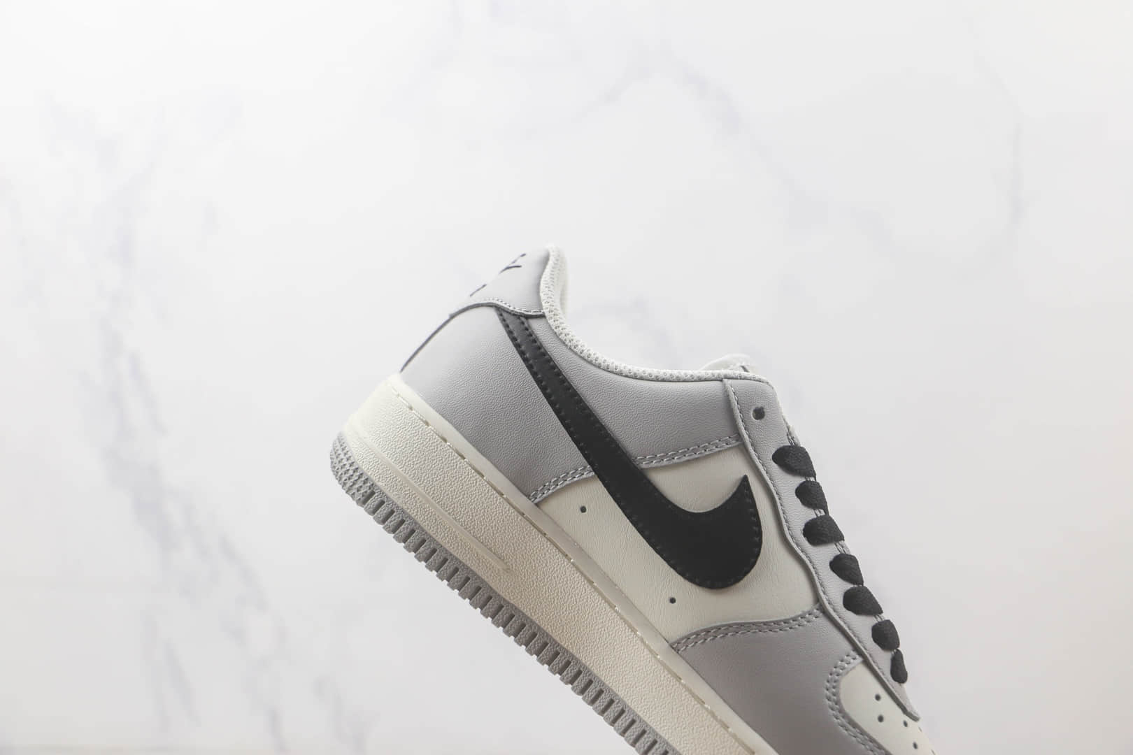 耐克Nike Air Force 1 Low 07纯原版本空军一号AF1灰白拼接黑勾板鞋 耐克空军一号校园板鞋 货号:DO7417-991