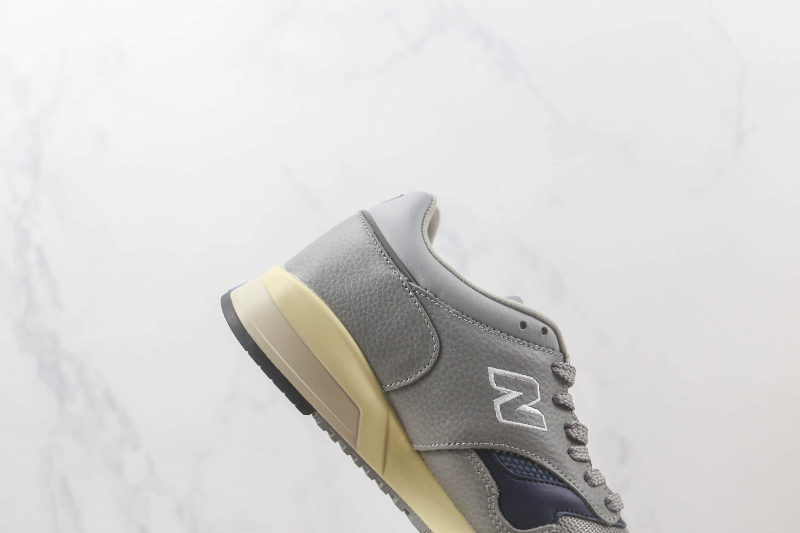 新百伦New Balance Made in UK M1500 x Beams x PaperBoy三方联名款纯原版本NB1500麂皮灰蓝鸳鸯老爹鞋 新百伦三方联名款NB1500老爹鞋 货号:M1500UKF